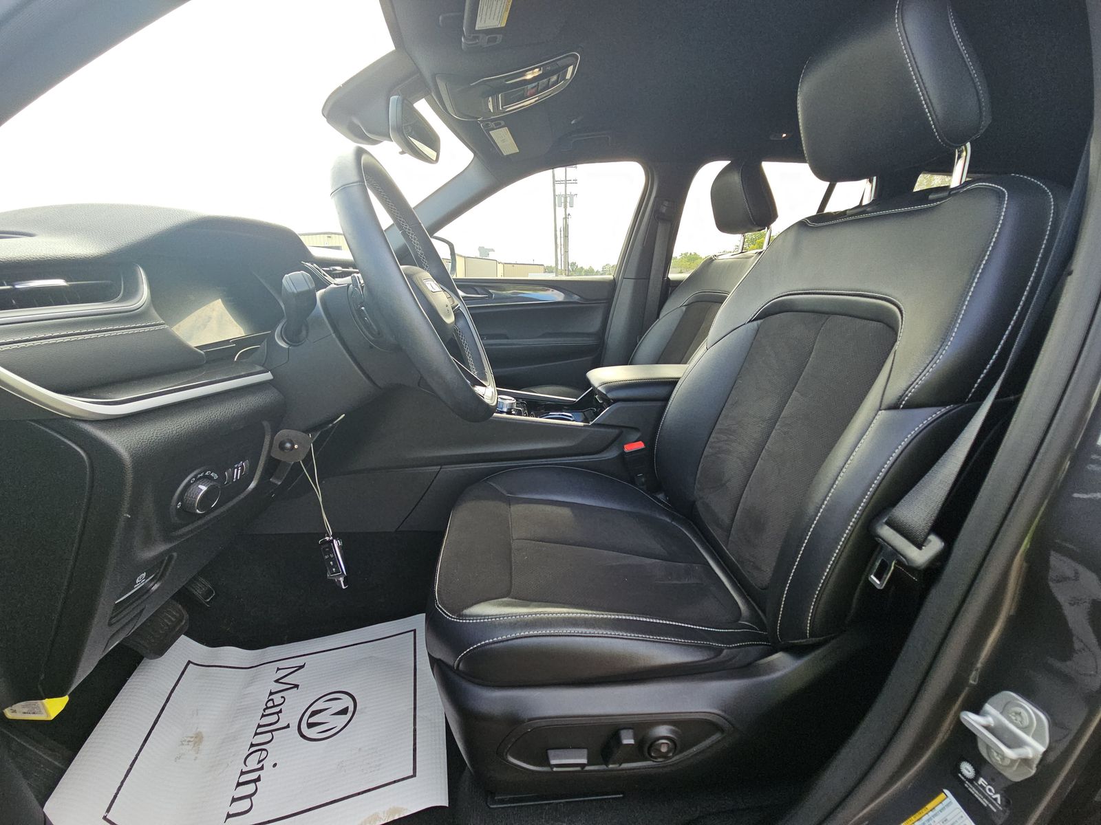 2022 Jeep Grand Cherokee Altitude AWD