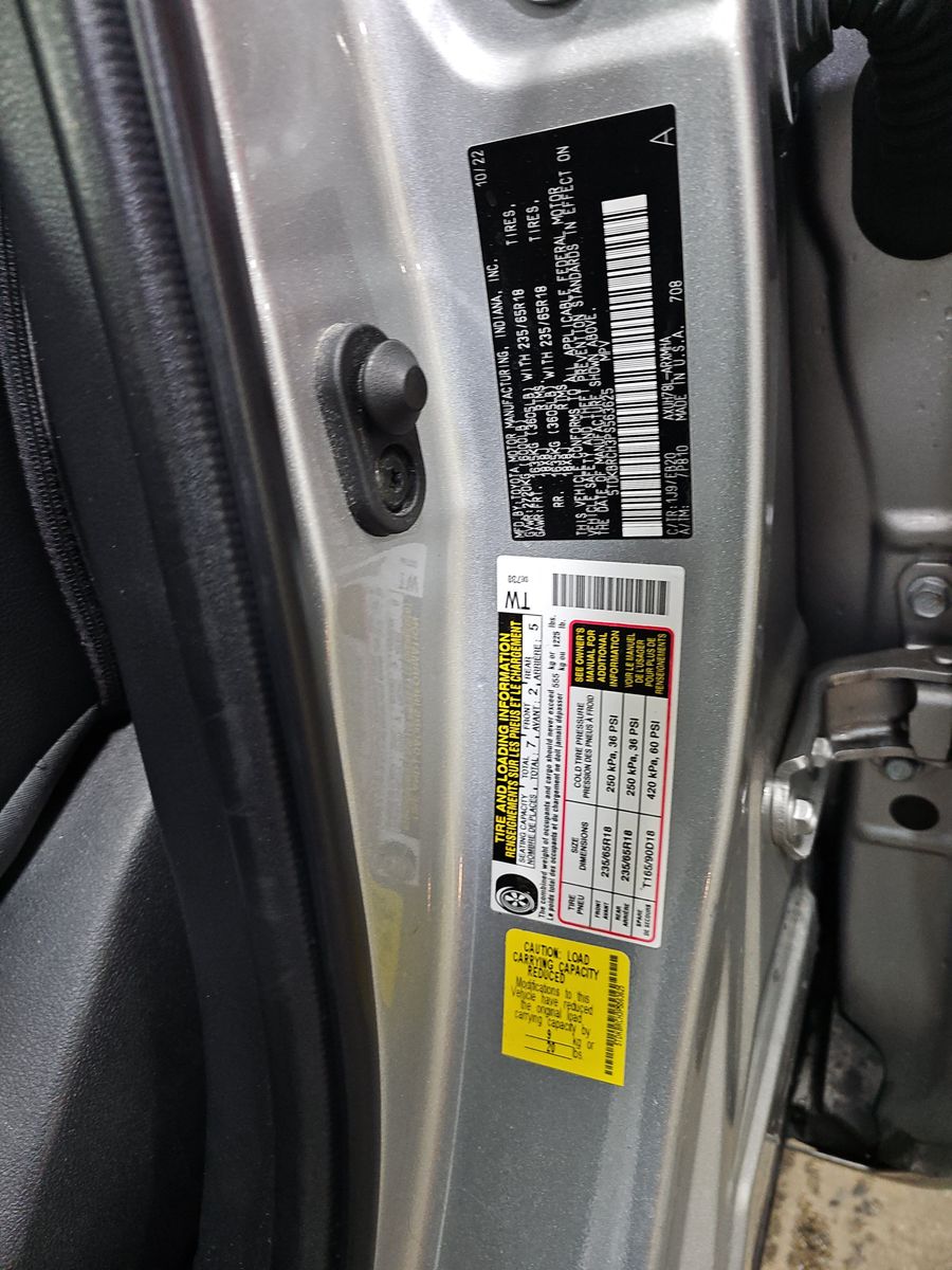 2023 Toyota Highlander Hybrid XLE AWD