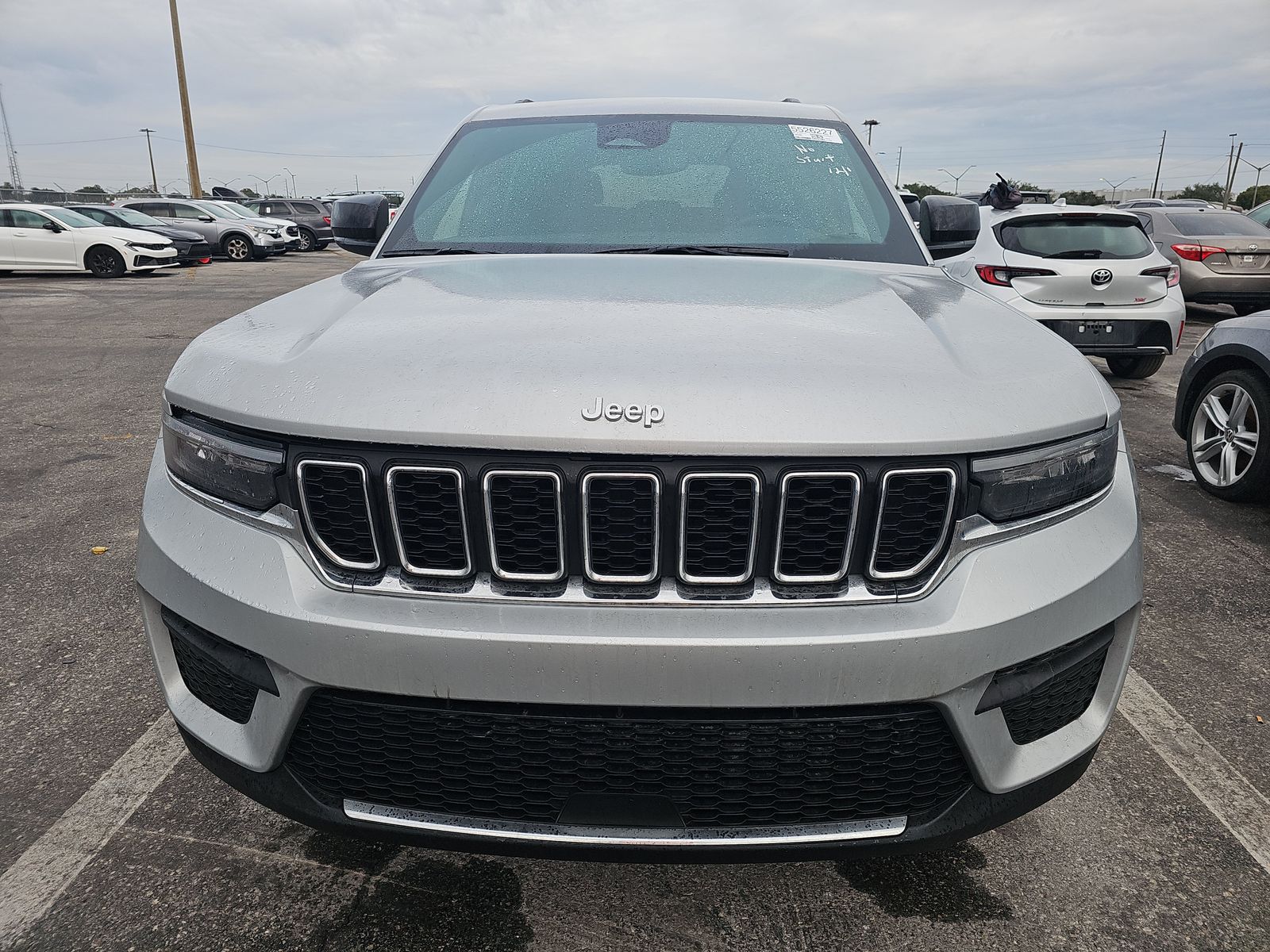 2024 Jeep Grand Cherokee Laredo X RWD