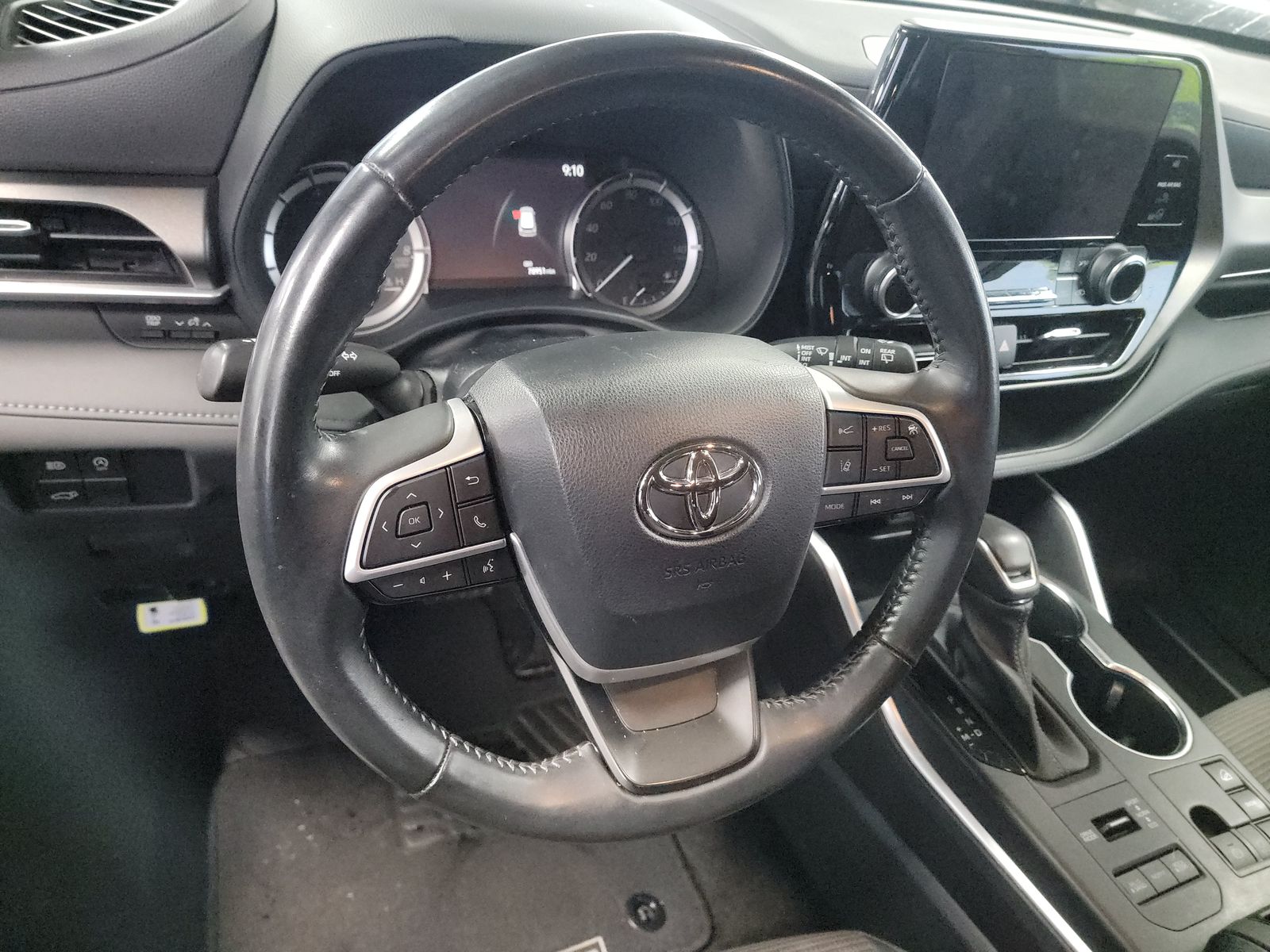 2023 Toyota Highlander LE AWD