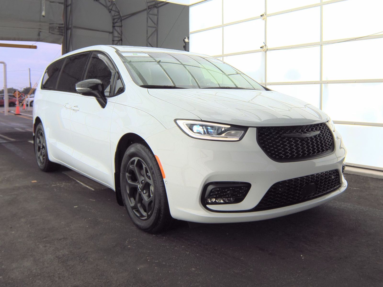2024 Chrysler Pacifica Hybrid Select S Appearance FWD