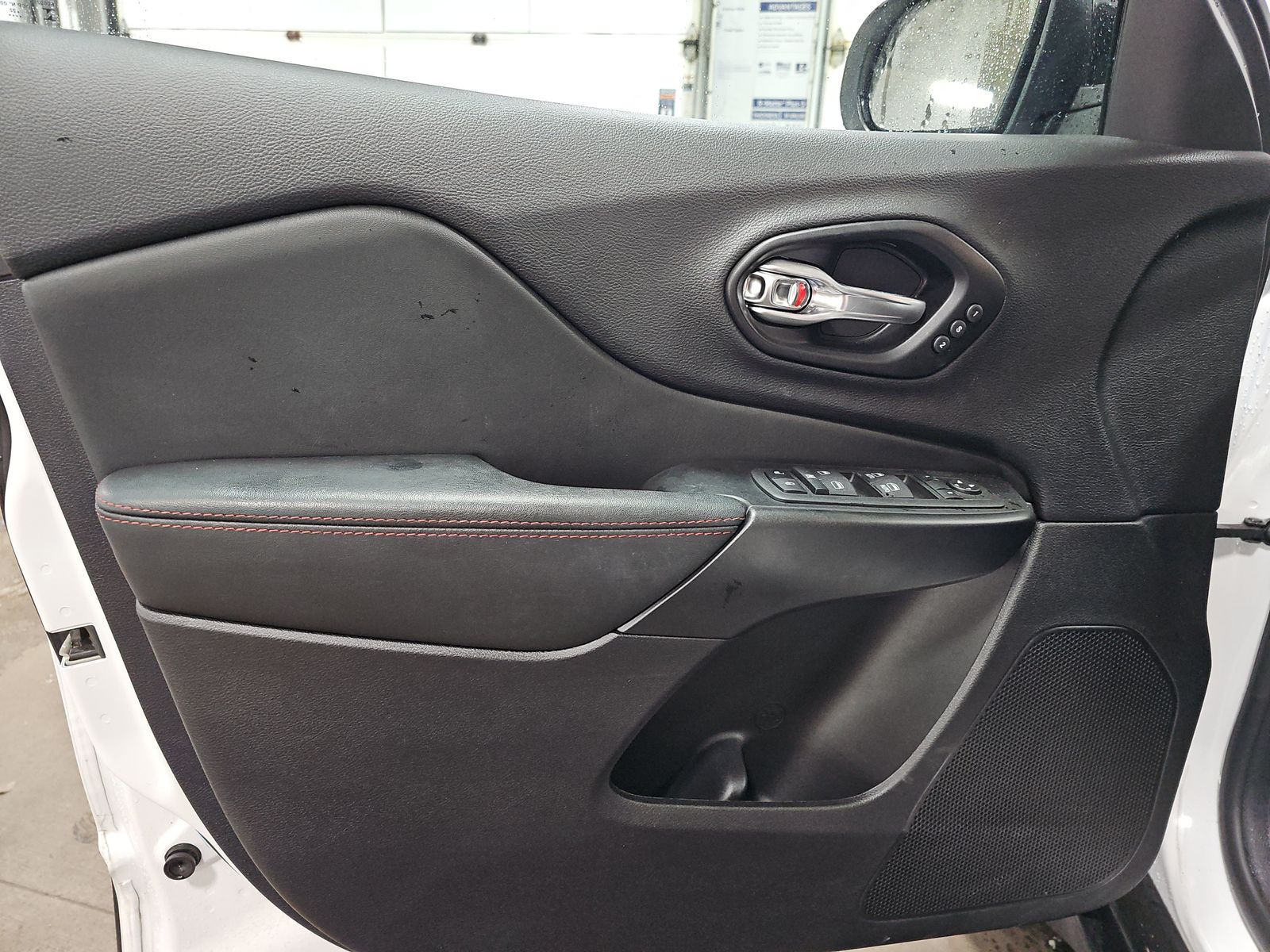 2022 Jeep Cherokee Trailhawk AWD