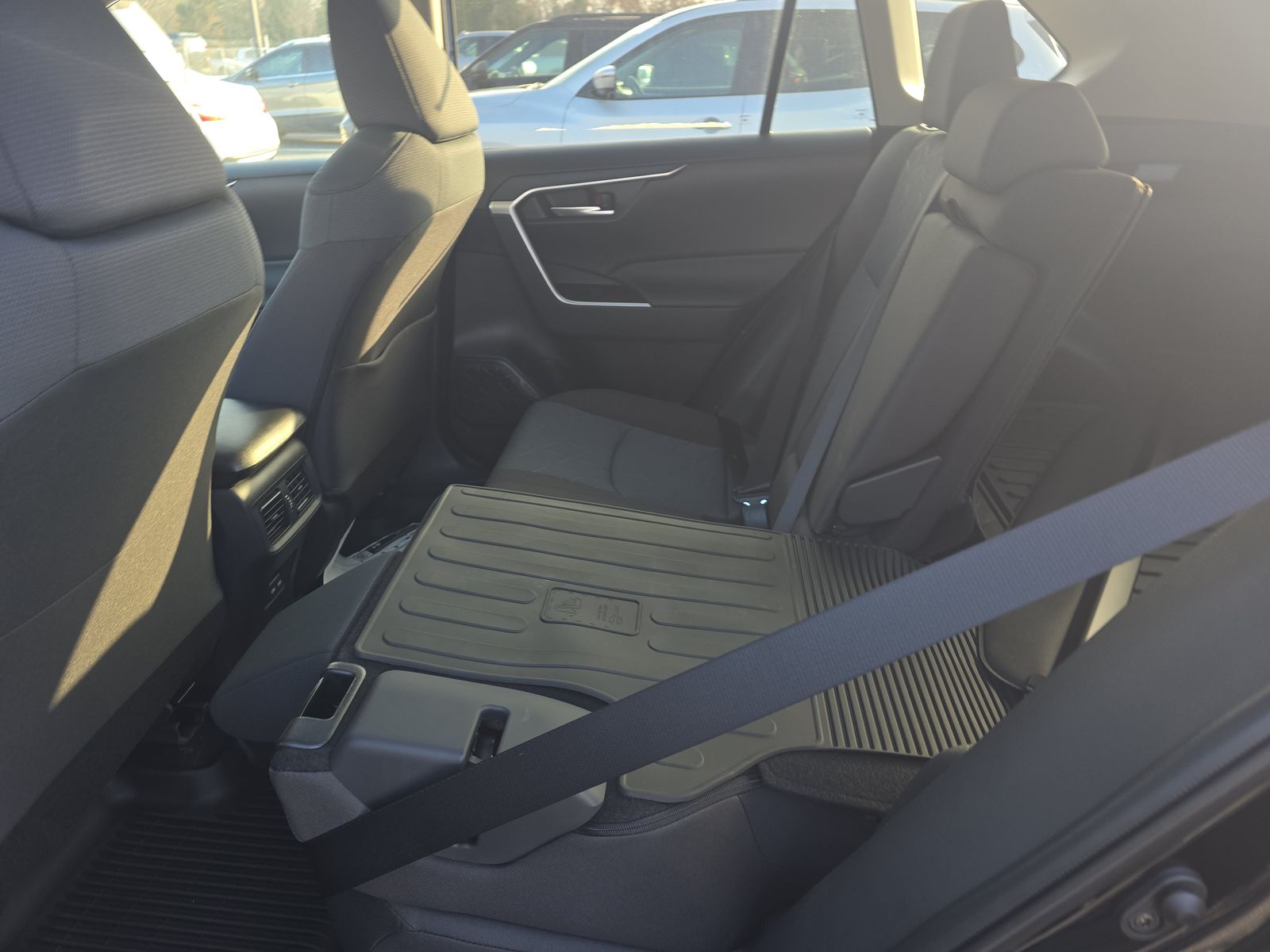 2025 Toyota RAV4 XLE FWD