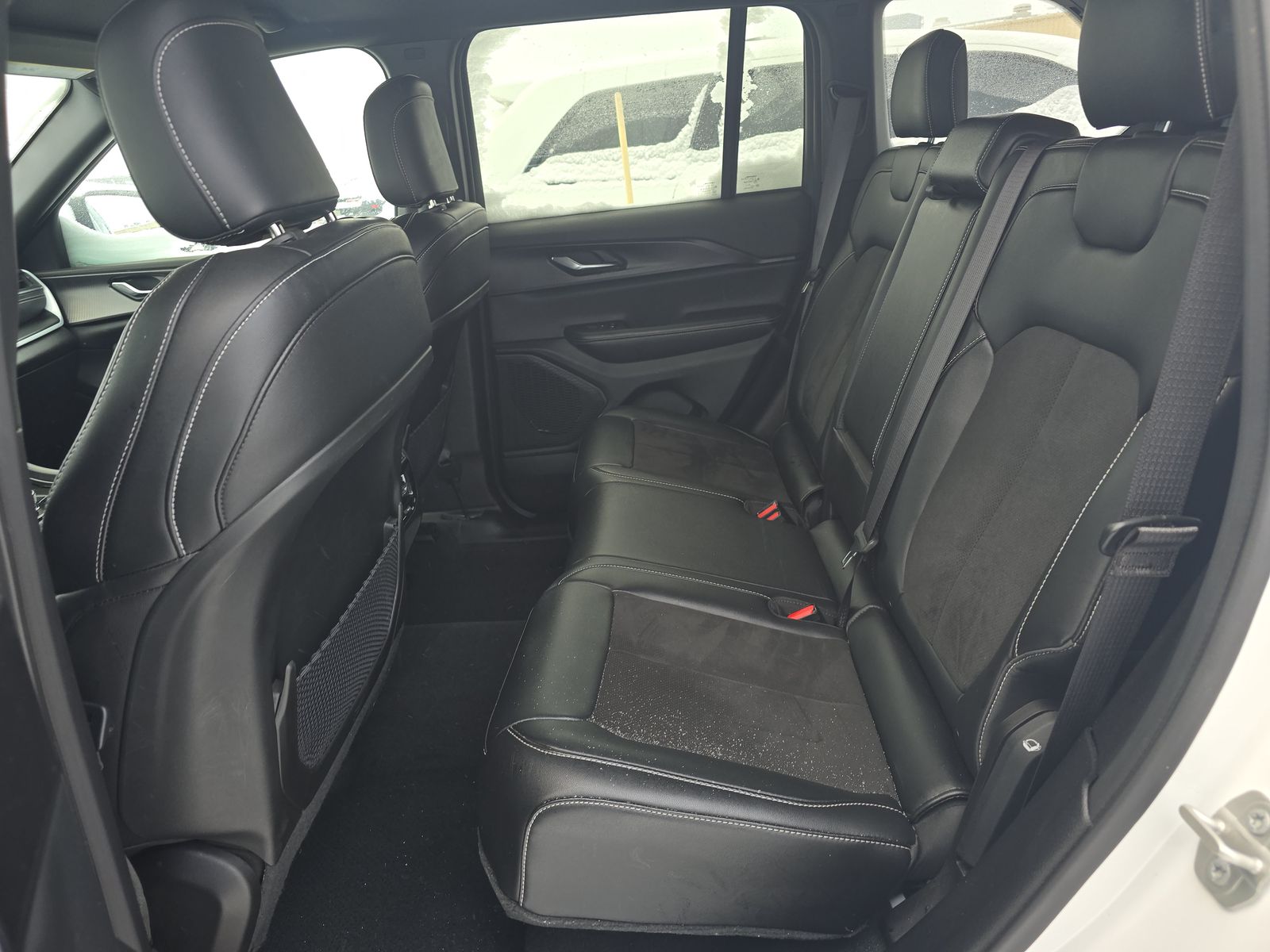 2024 Jeep Grand Cherokee Altitude RWD