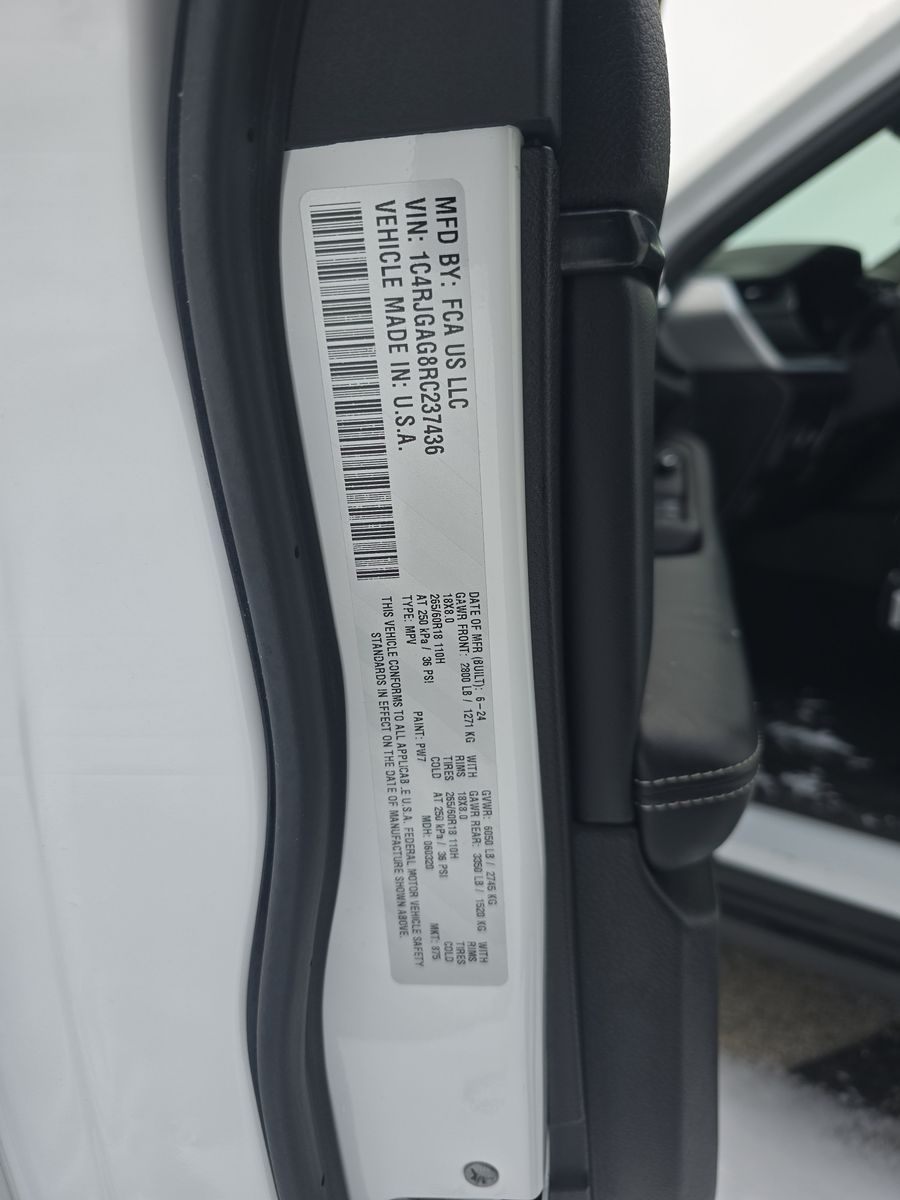 2024 Jeep Grand Cherokee Altitude RWD