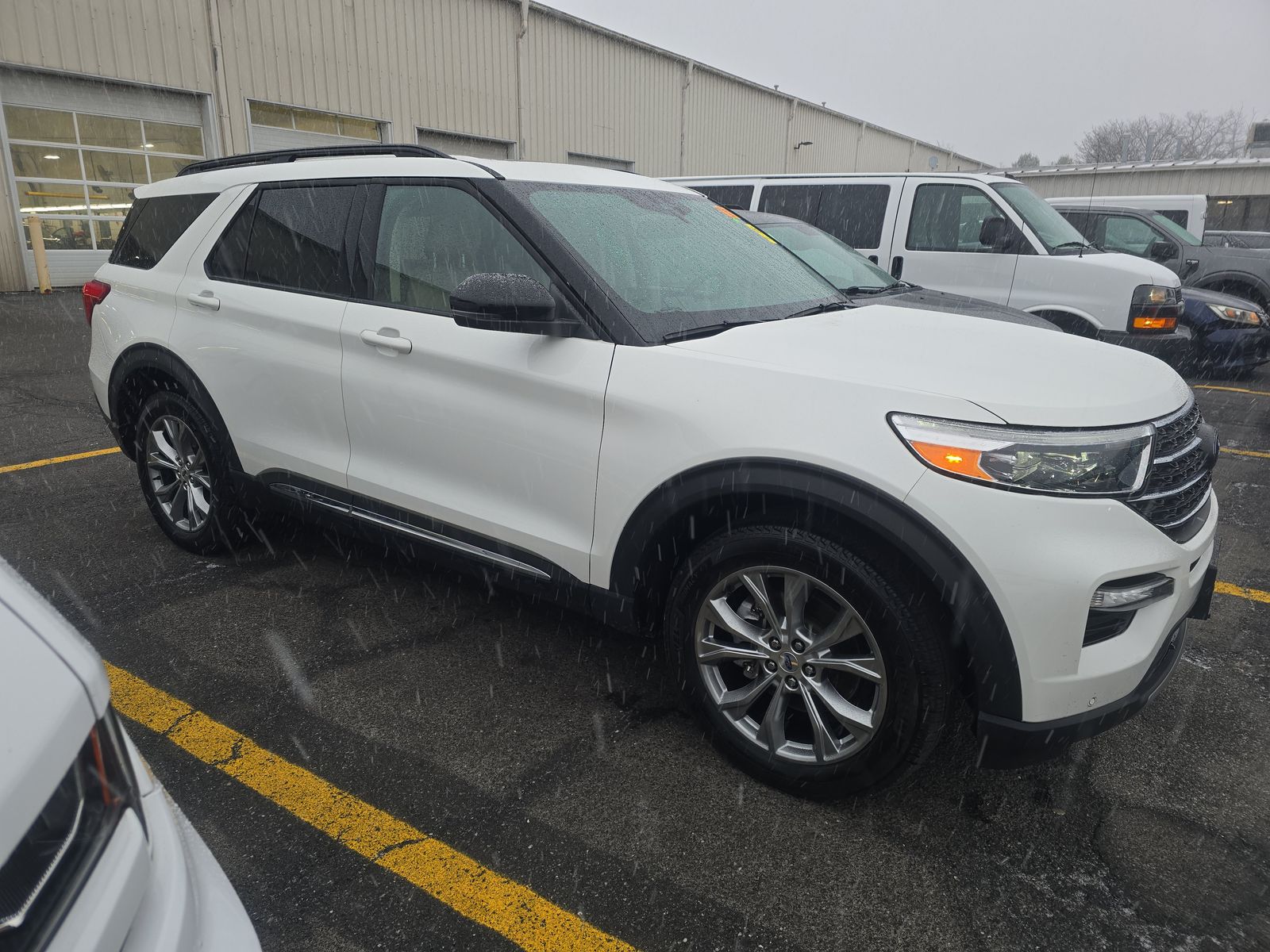 2023 Ford Explorer XLT AWD