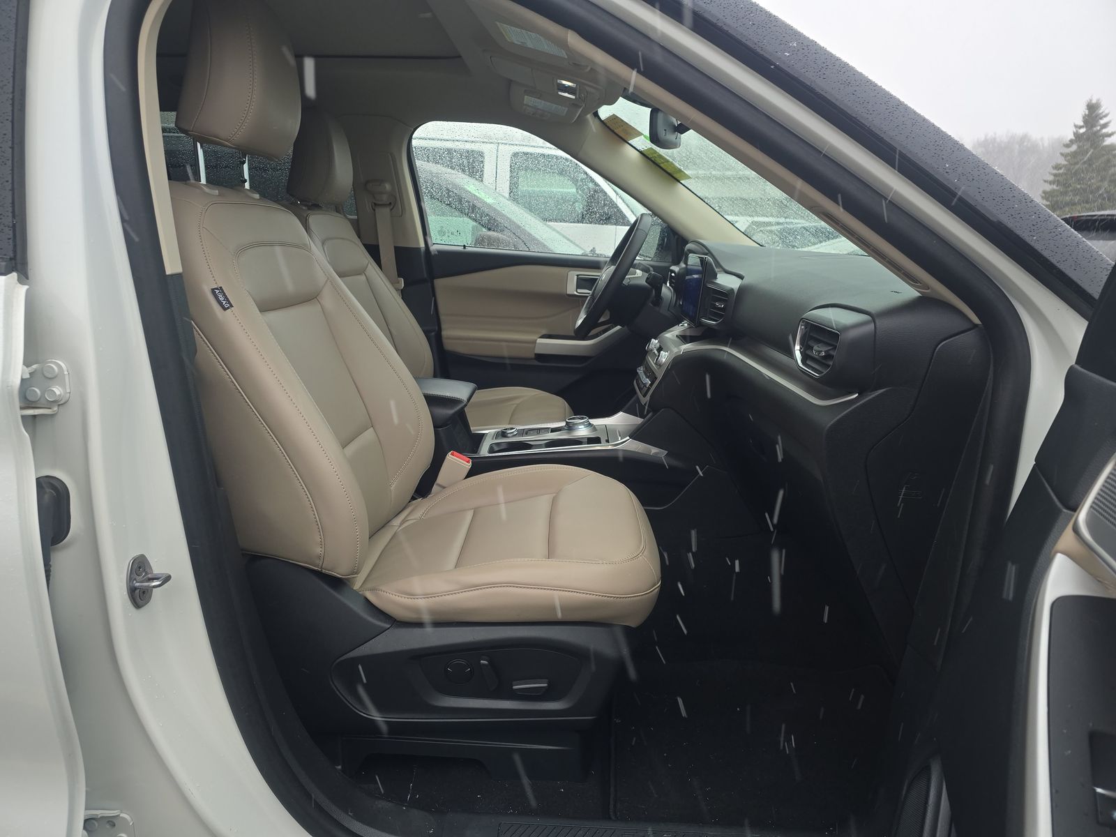 2023 Ford Explorer XLT AWD