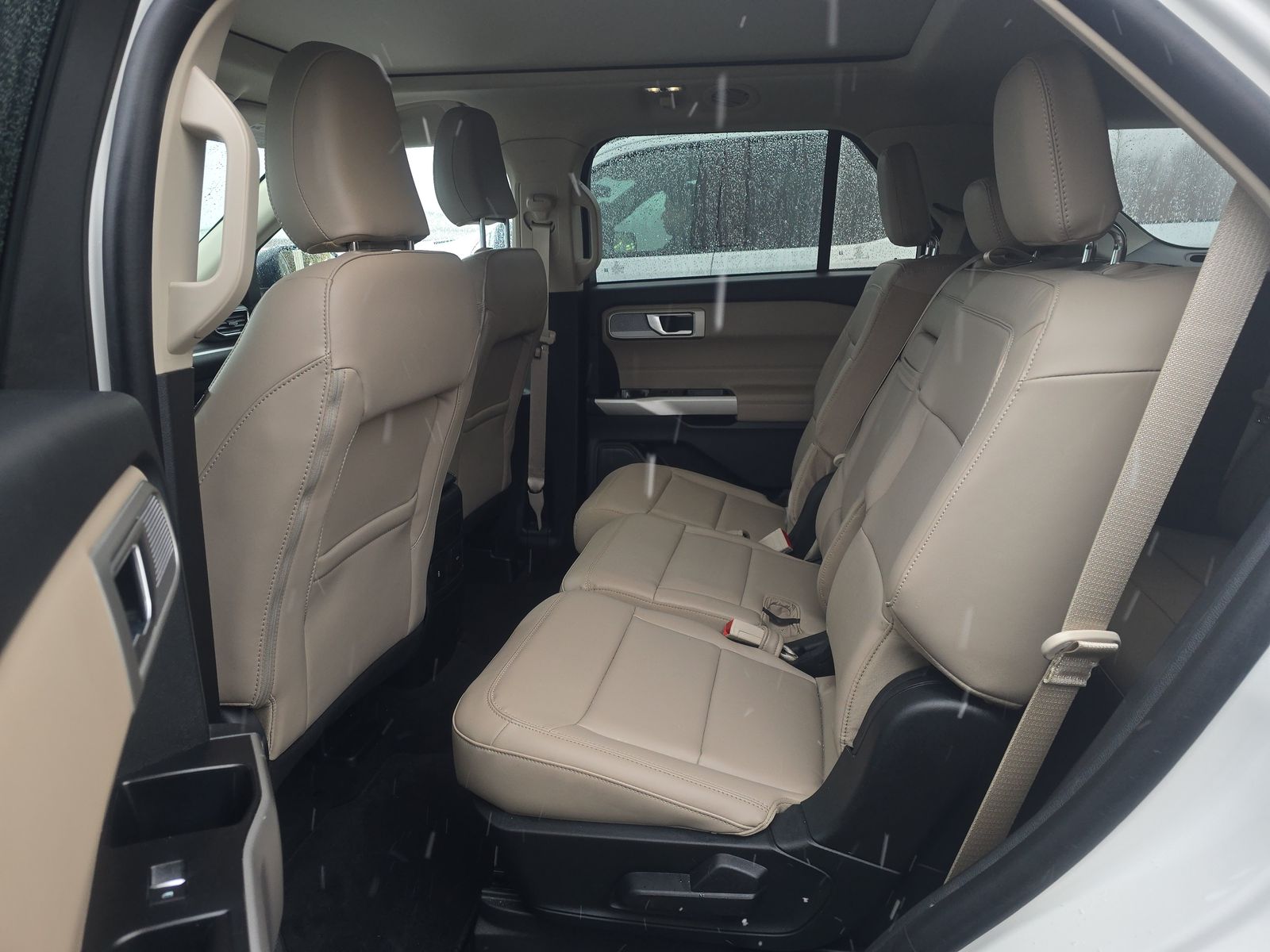 2023 Ford Explorer XLT AWD