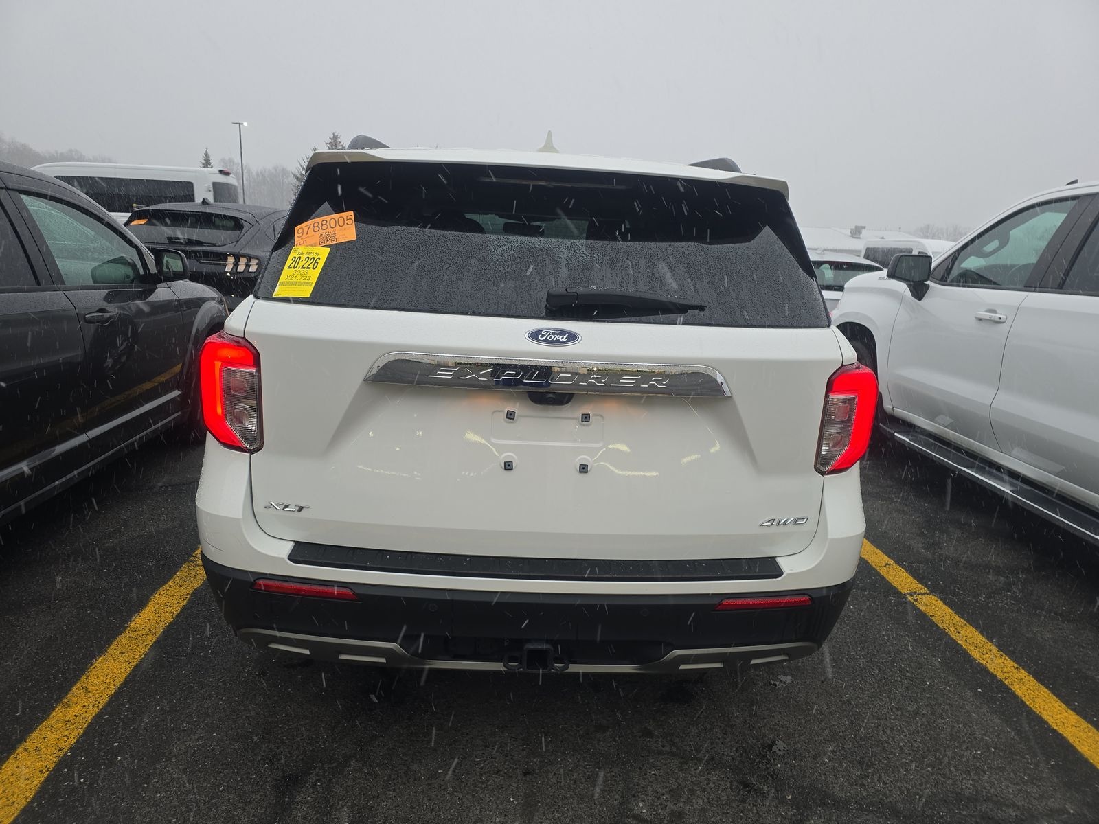 2023 Ford Explorer XLT AWD