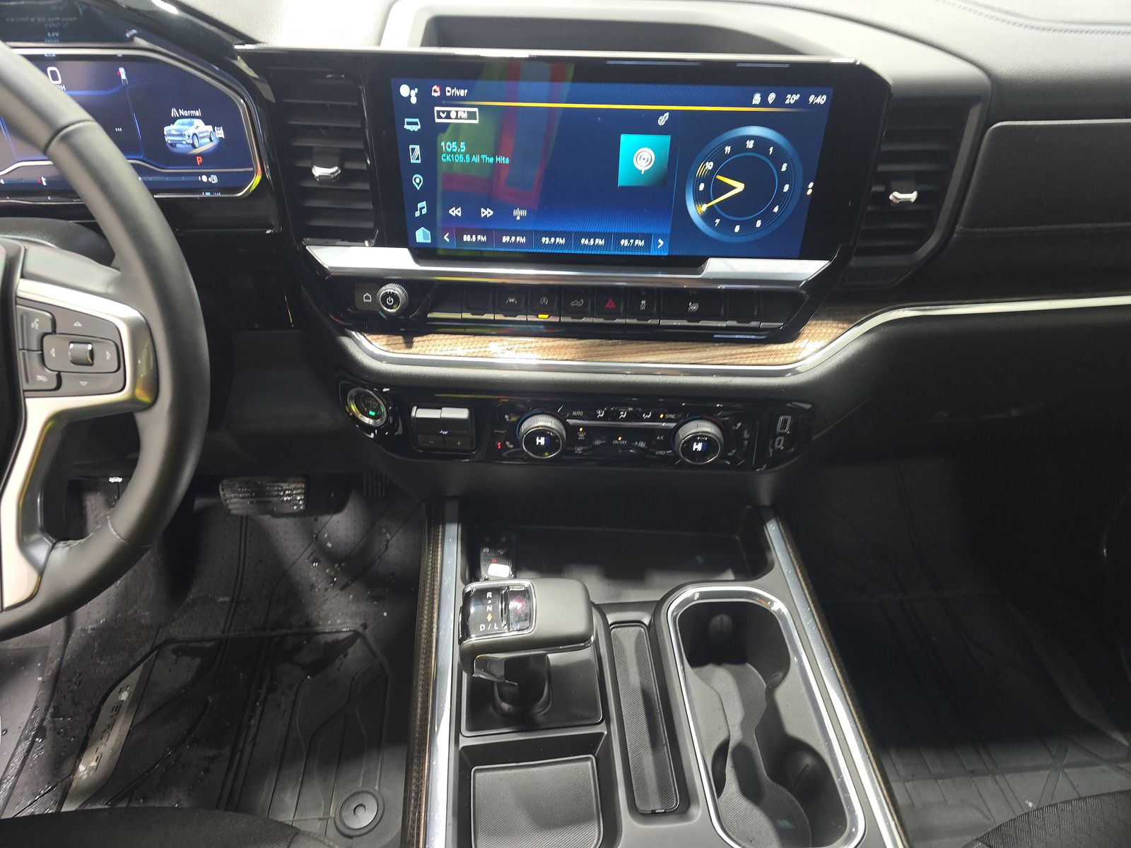 2024 Chevrolet Silverado 1500 RST AWD