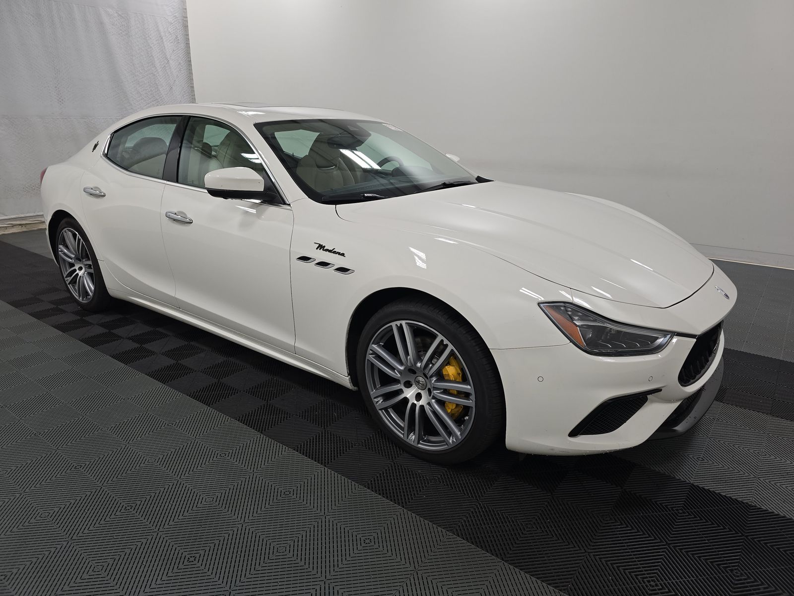 2022 Maserati Ghibli Modena FWD