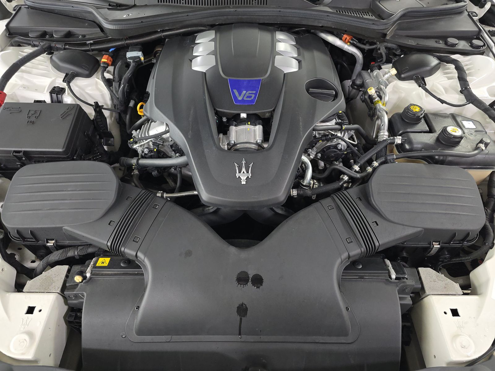 2022 Maserati Ghibli Modena FWD