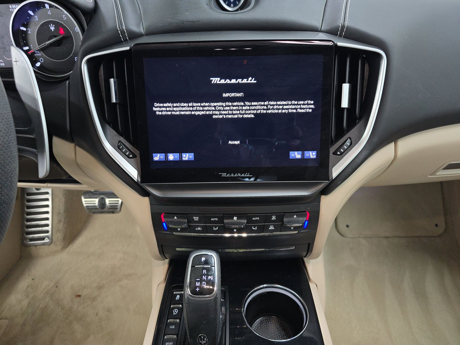 2022 Maserati Ghibli Modena FWD