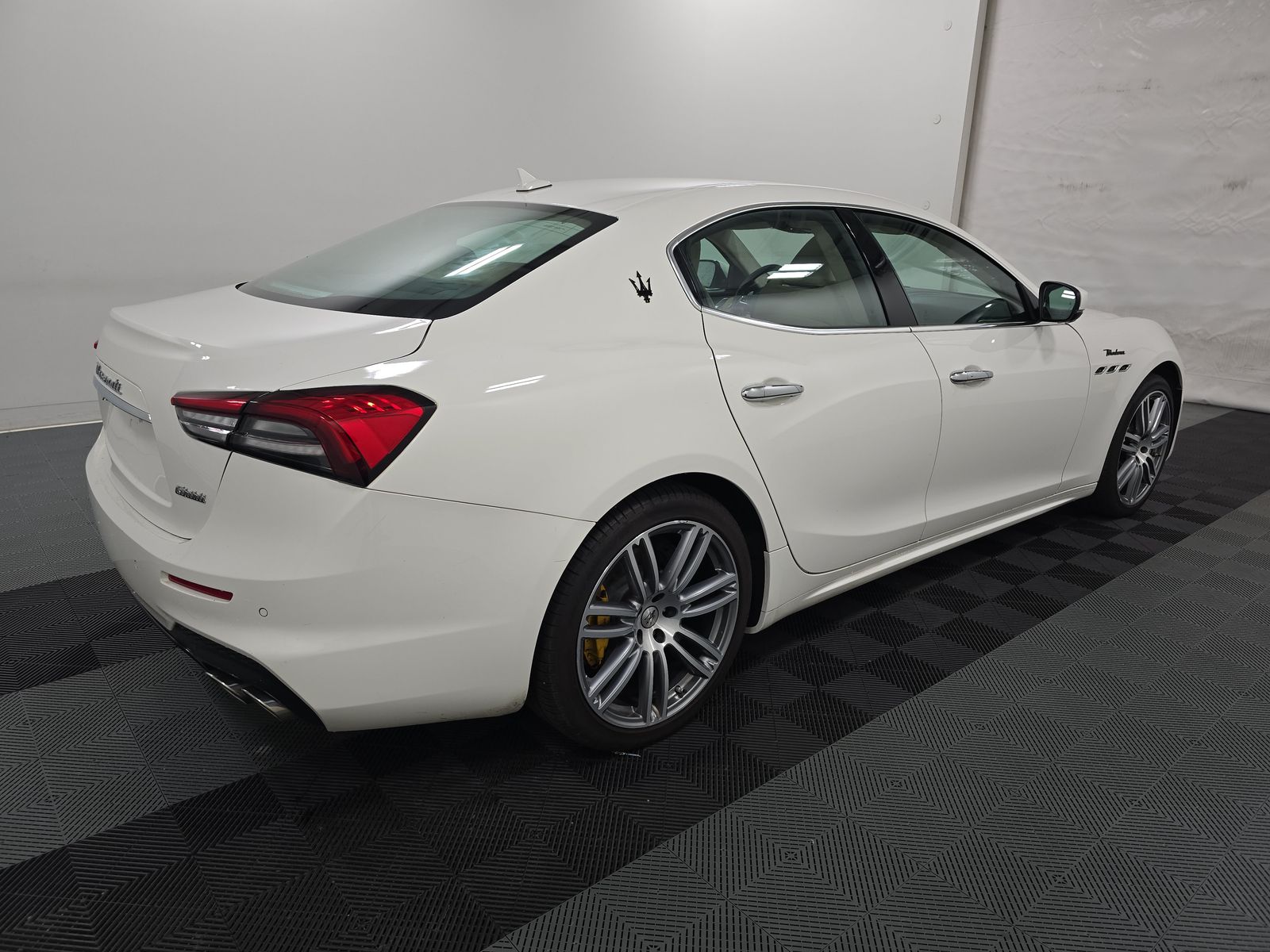 2022 Maserati Ghibli Modena FWD