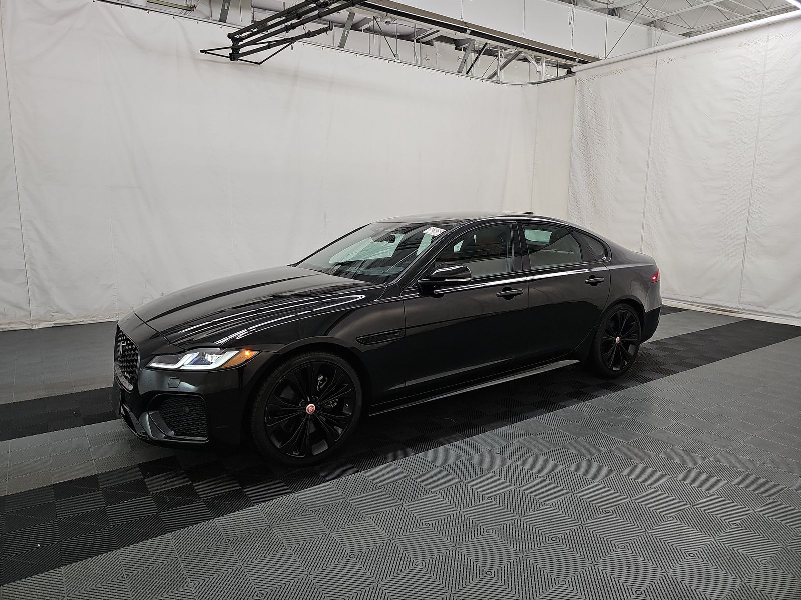 2022 Jaguar XF R-Dynamic SE AWD