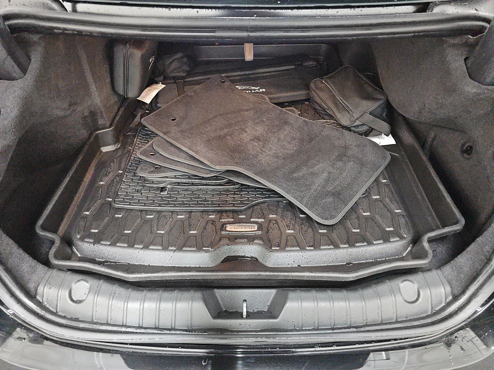 2022 Jaguar XF R-Dynamic SE AWD