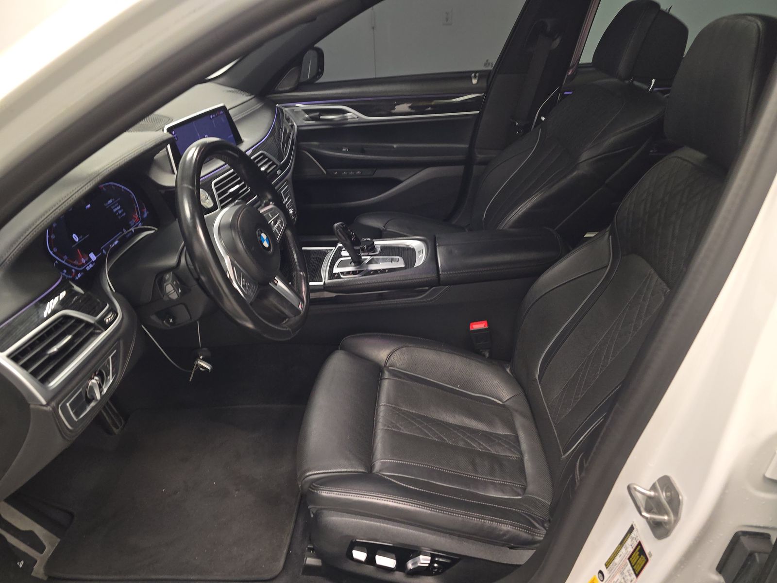 2022 BMW 7 Series 750i xDrive AWD