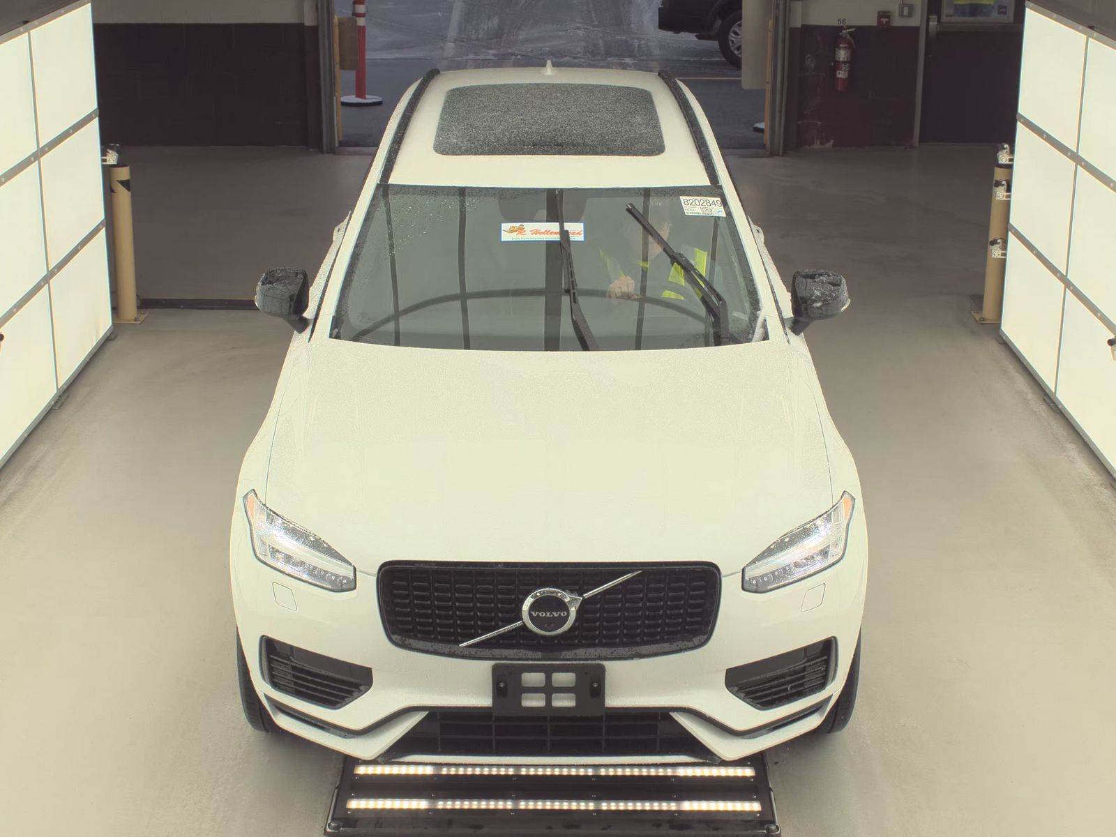 2022 Volvo XC90 Recharge T8 R-Design AWD