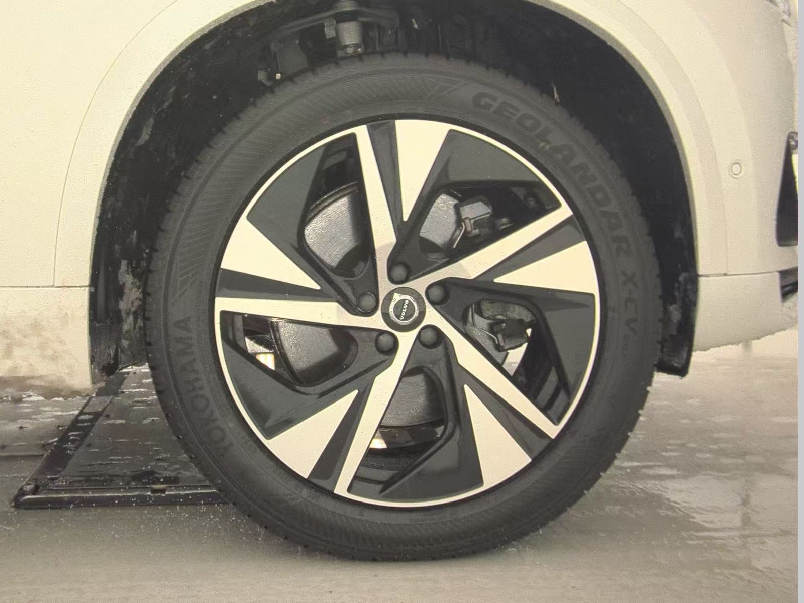 2022 Volvo XC90 Recharge T8 R-Design AWD