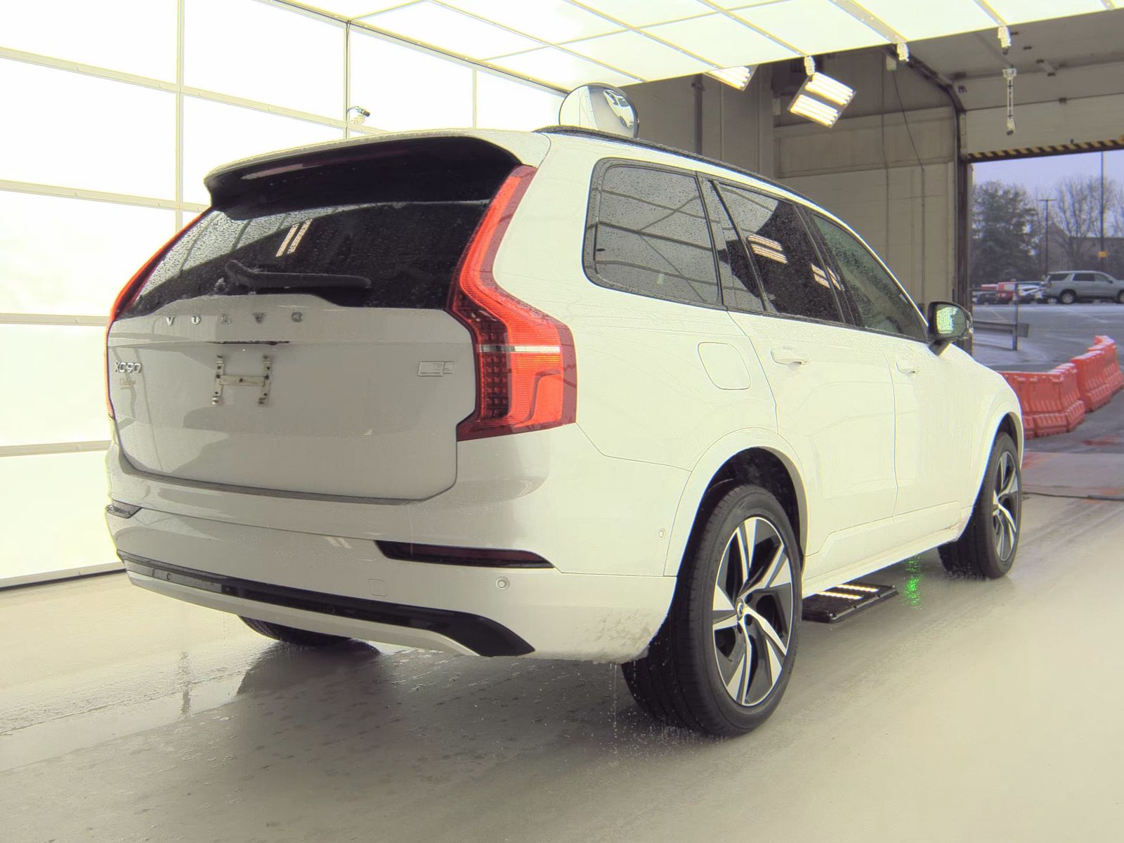 2022 Volvo XC90 Recharge T8 R-Design AWD
