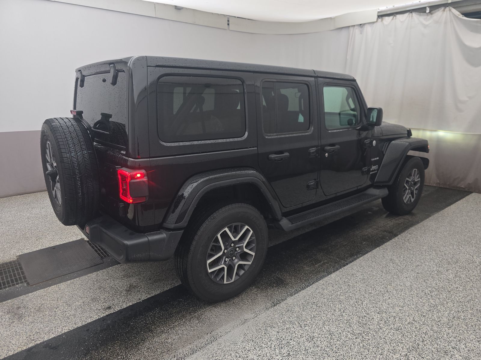 2024 Jeep Wrangler Sahara AWD
