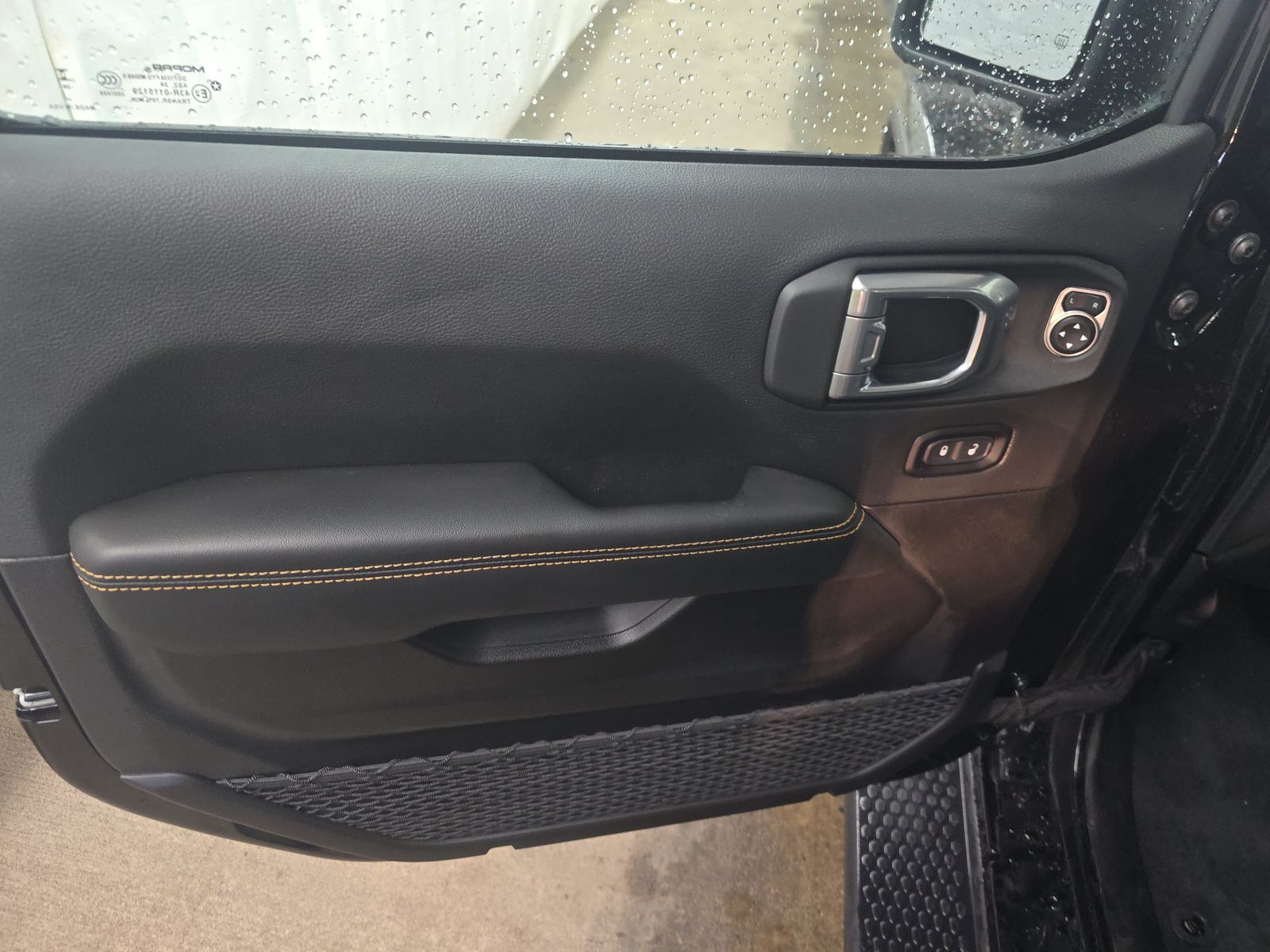 2024 Jeep Wrangler Sahara AWD