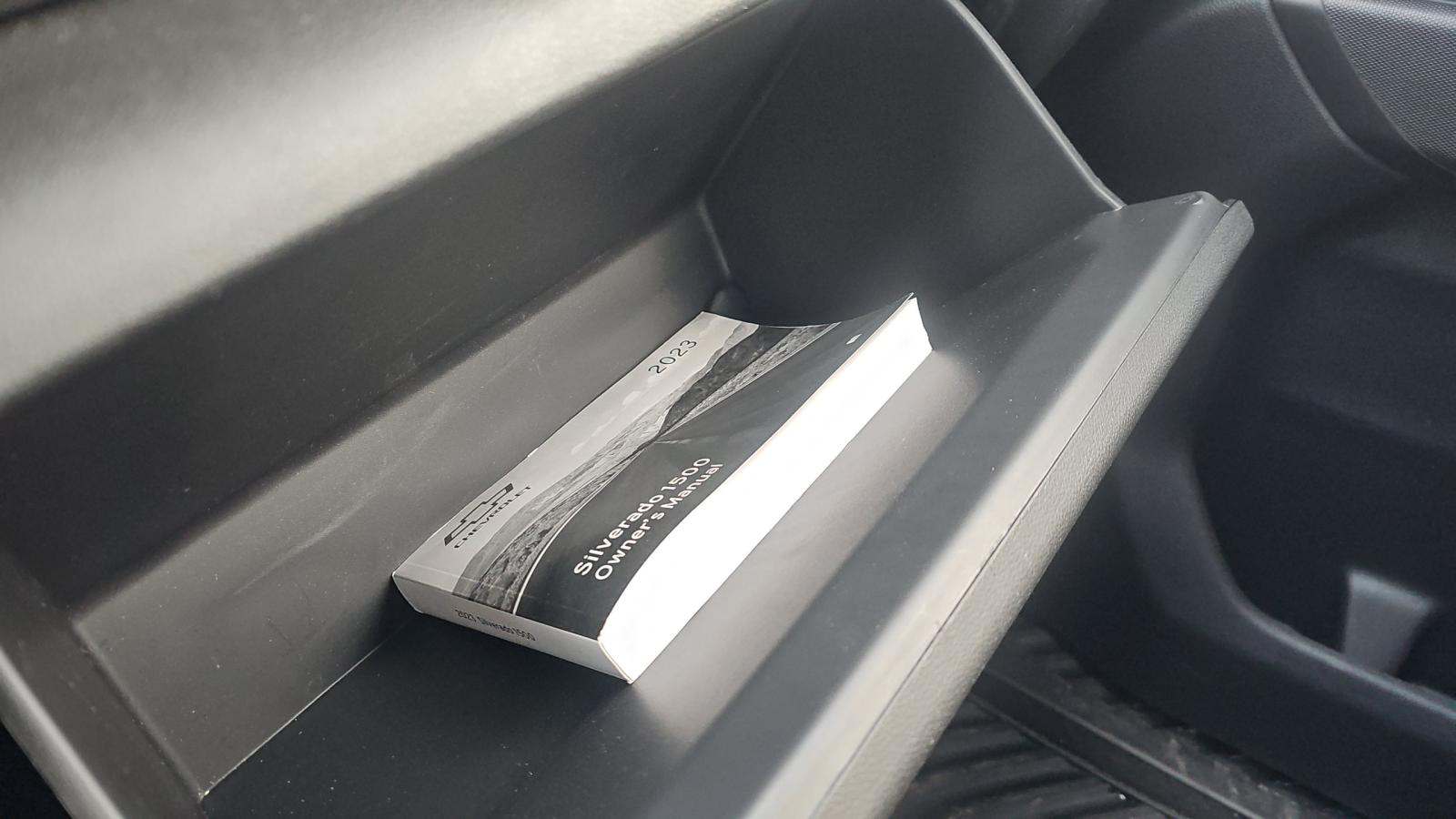 2023 Chevrolet Silverado 1500 Custom AWD