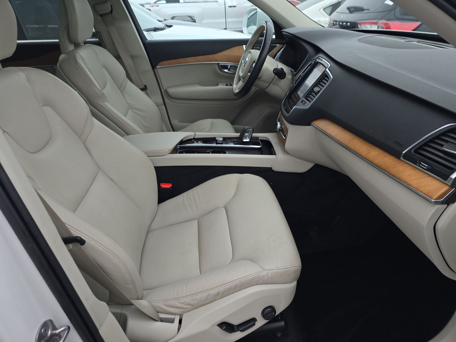 2022 Volvo XC90 Recharge T8 Inscription Expression AWD