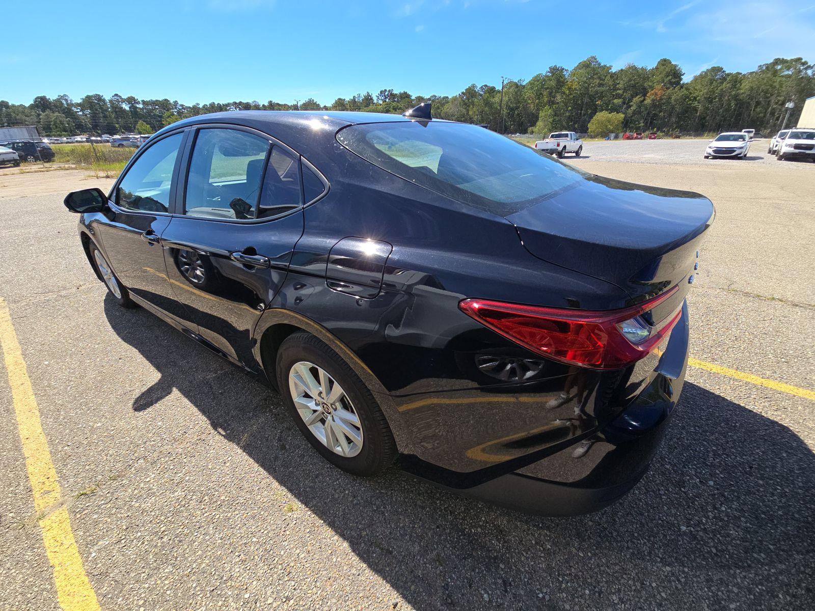 2025 Toyota Camry LE FWD