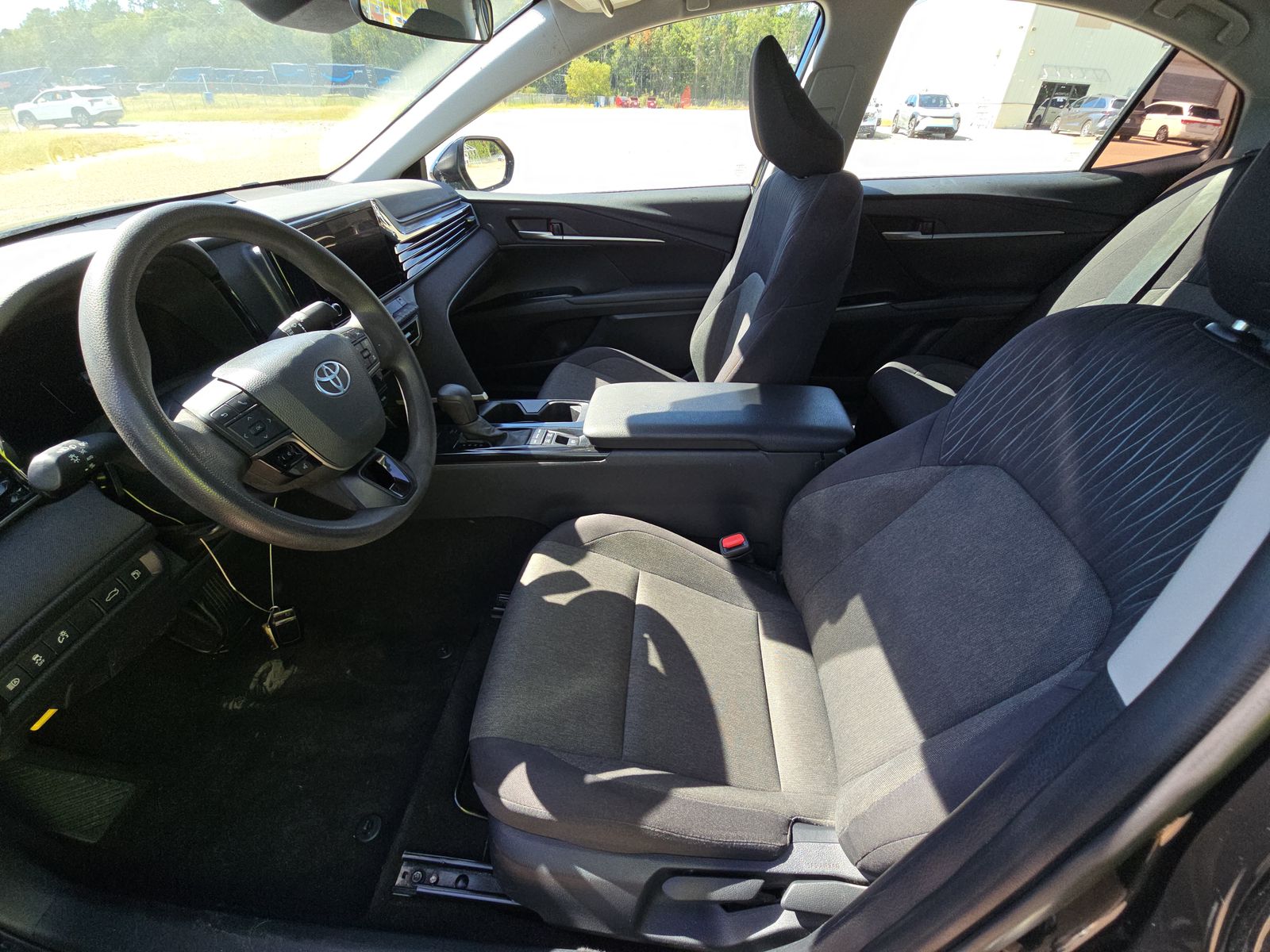 2025 Toyota Camry LE FWD