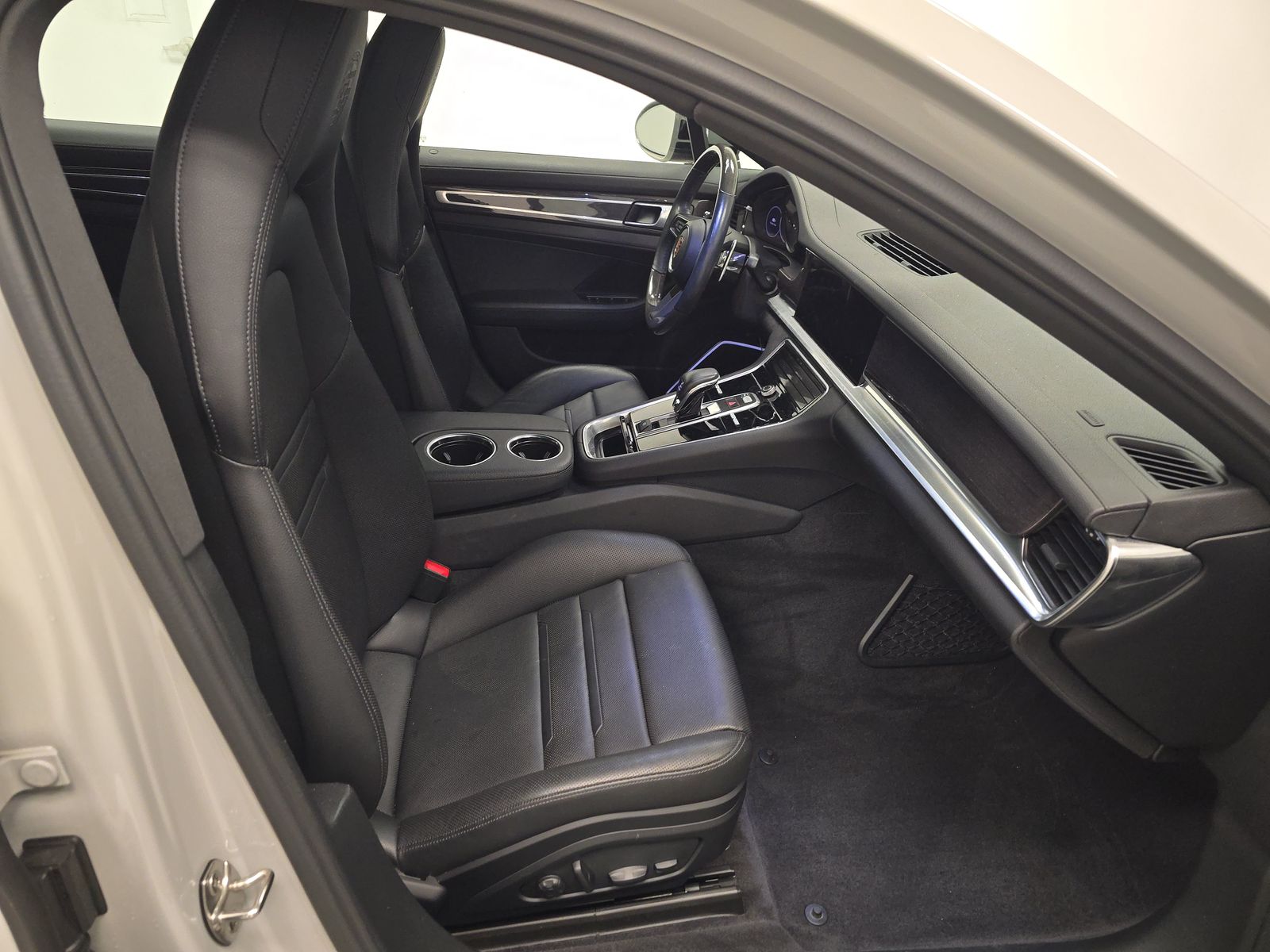 2023 Porsche Panamera Platinum Edition RWD