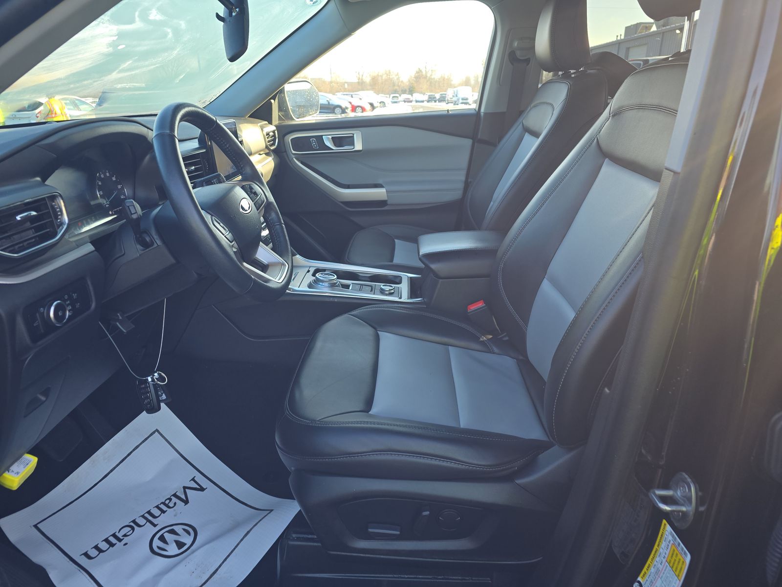 2023 Ford Explorer XLT AWD