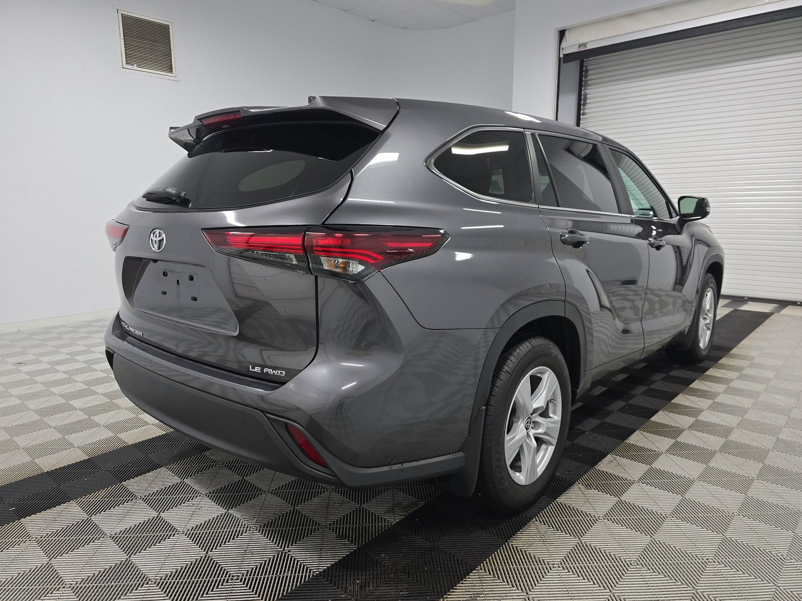 2024 Toyota Highlander LE AWD