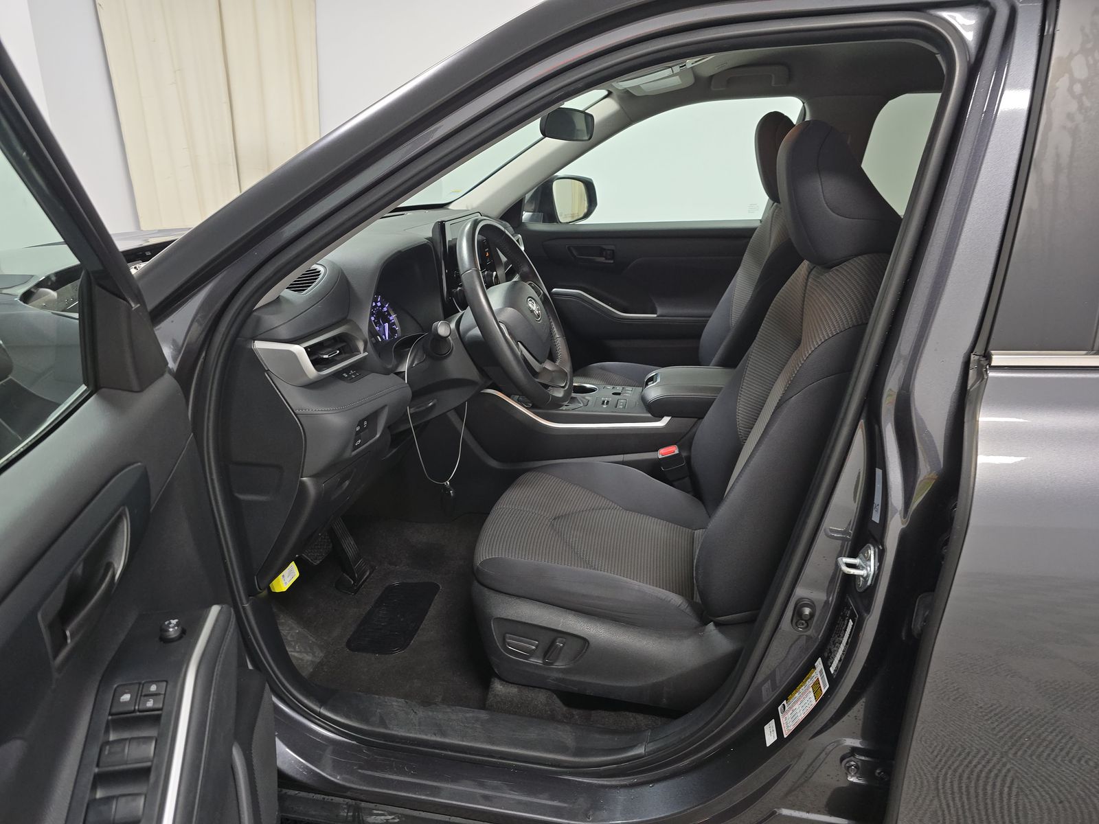 2024 Toyota Highlander LE AWD