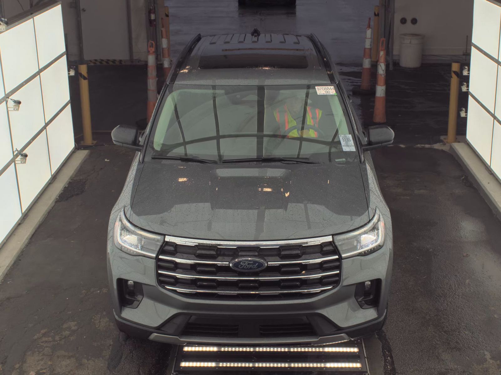 2025 Ford Explorer Active AWD