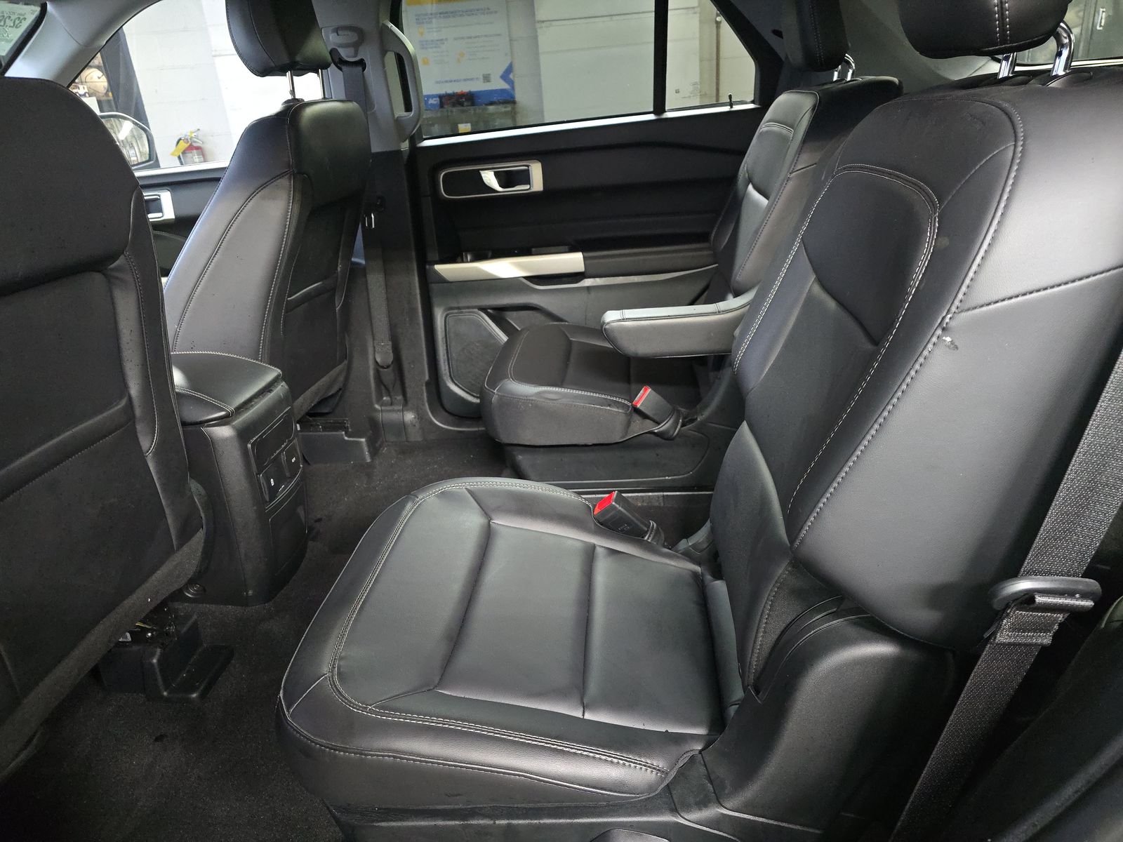 2023 Ford Explorer XLT AWD