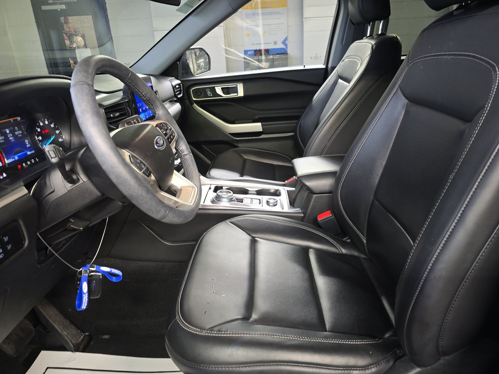 2023 Ford Explorer XLT AWD