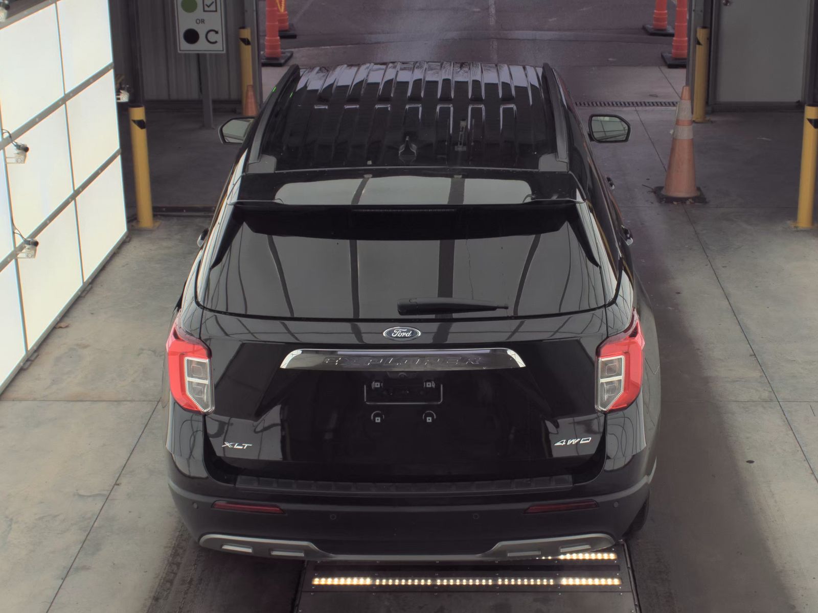 2023 Ford Explorer XLT AWD