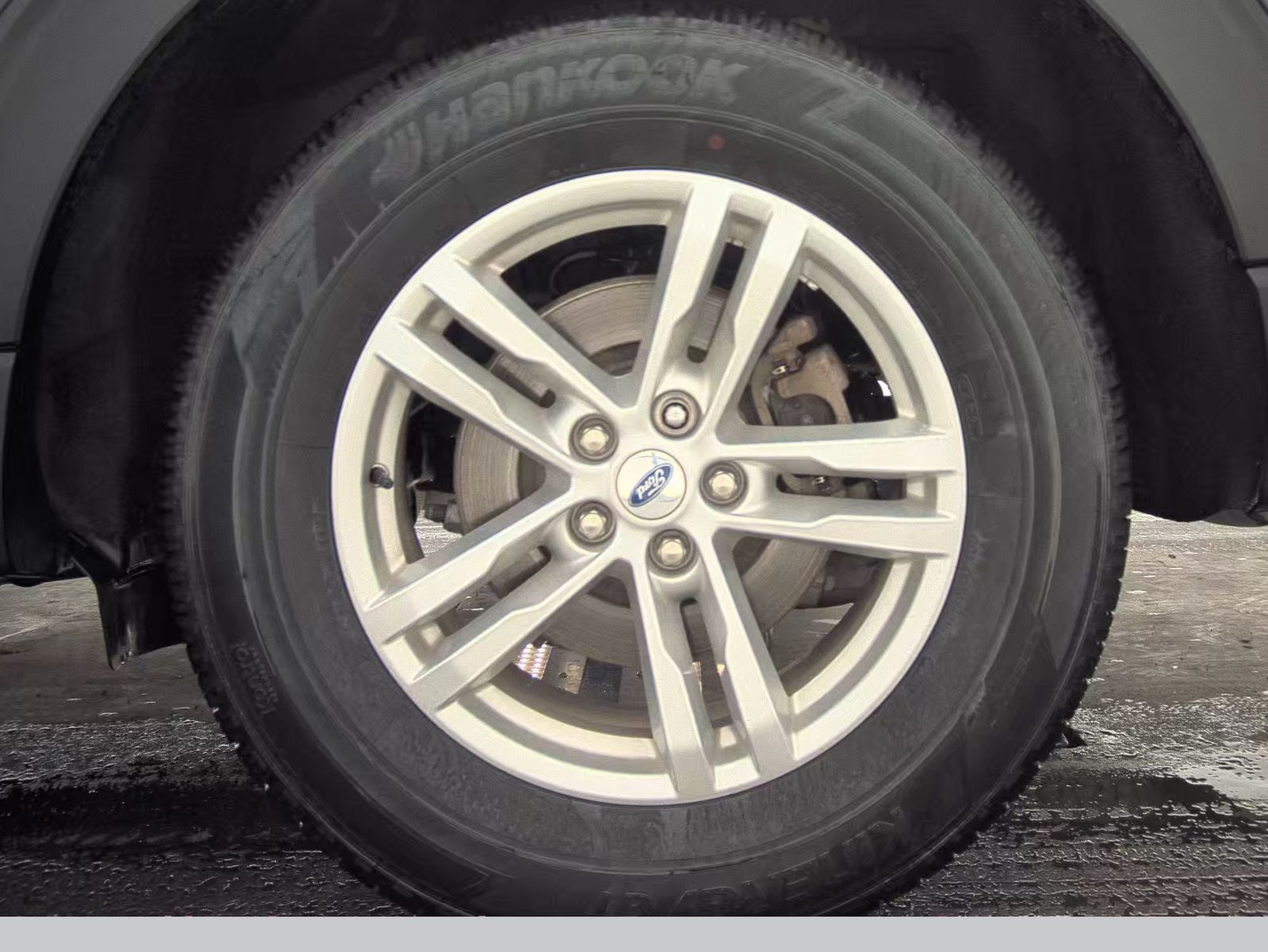 2023 Ford Explorer XLT AWD