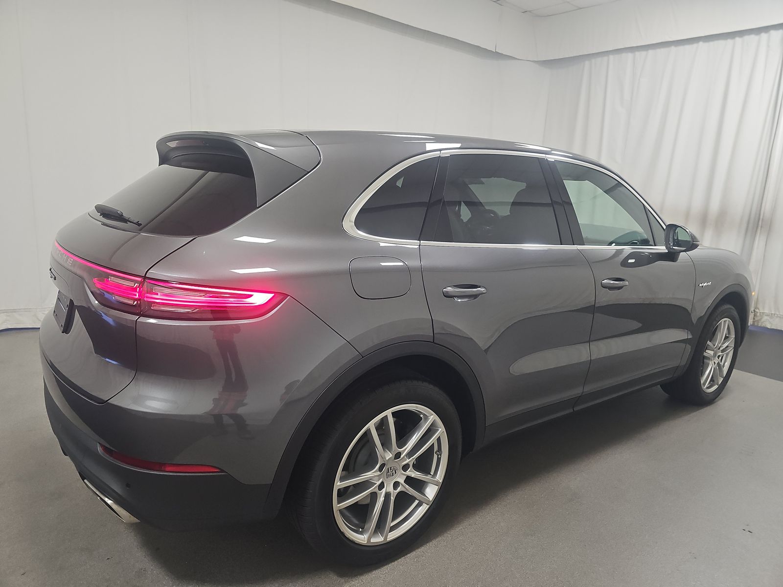 2023 Porsche Cayenne E-Hybrid AWD