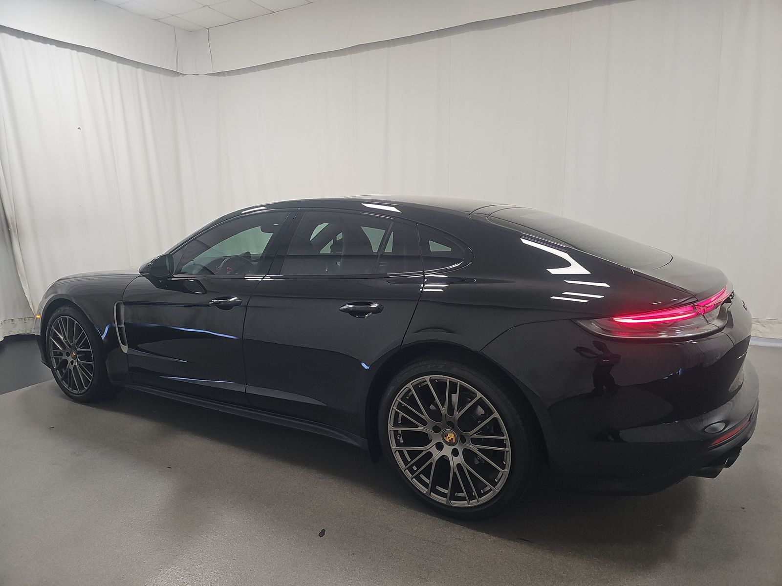 2023 Porsche Panamera Platinum Edition RWD
