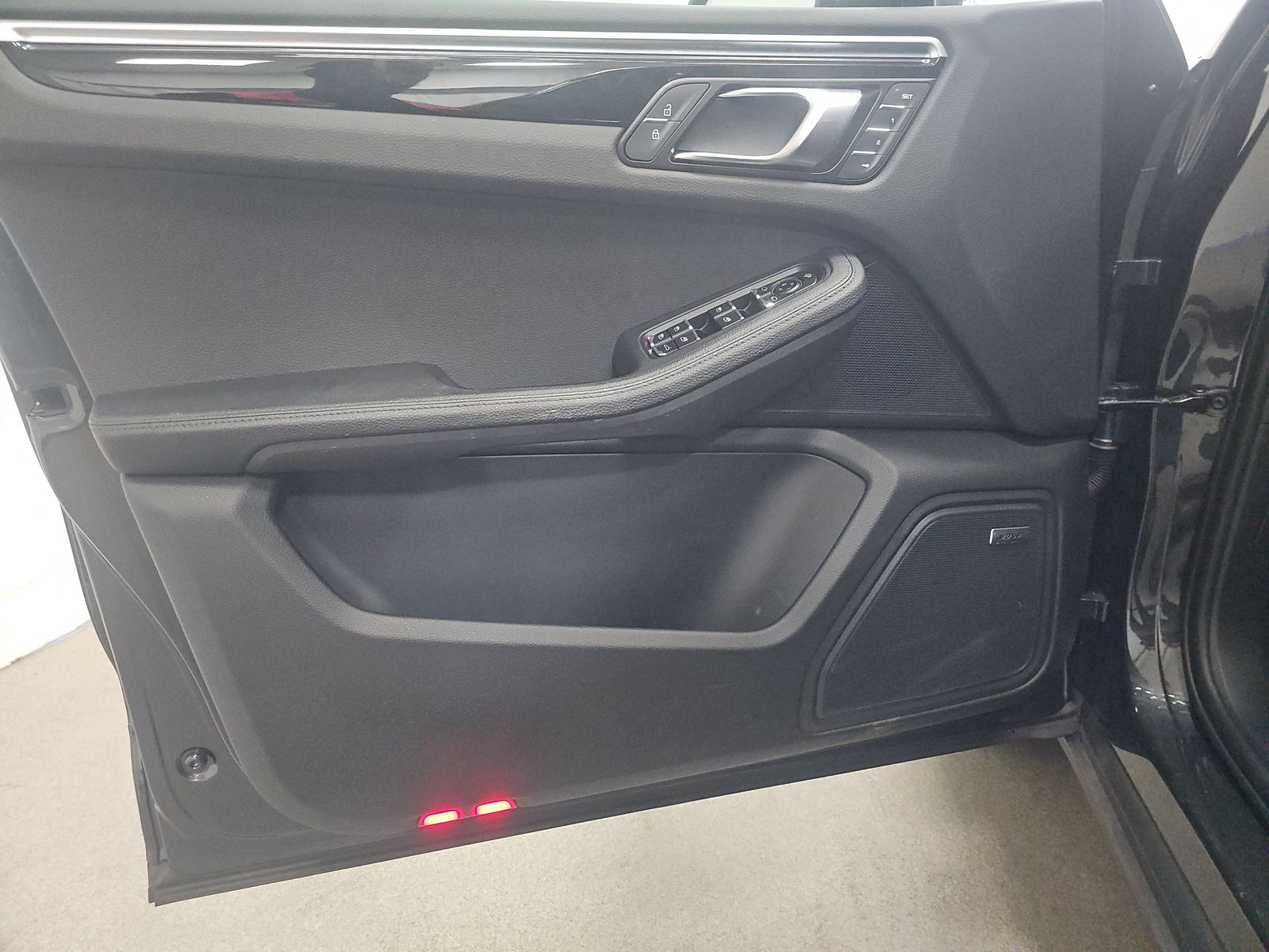 2024 Porsche Macan Base AWD