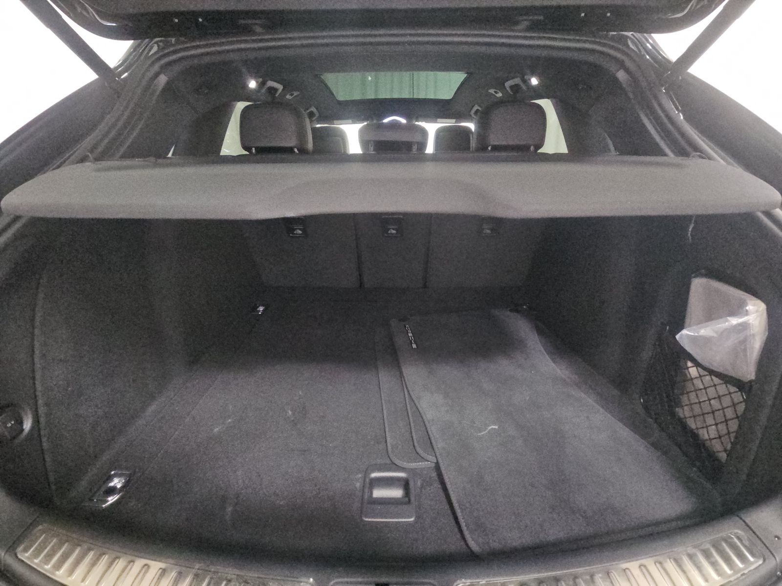 2024 Porsche Macan Base AWD