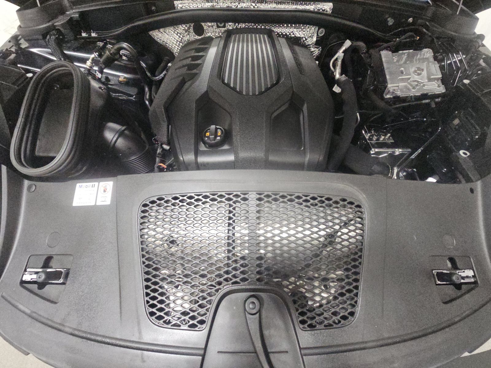 2024 Porsche Macan Base AWD