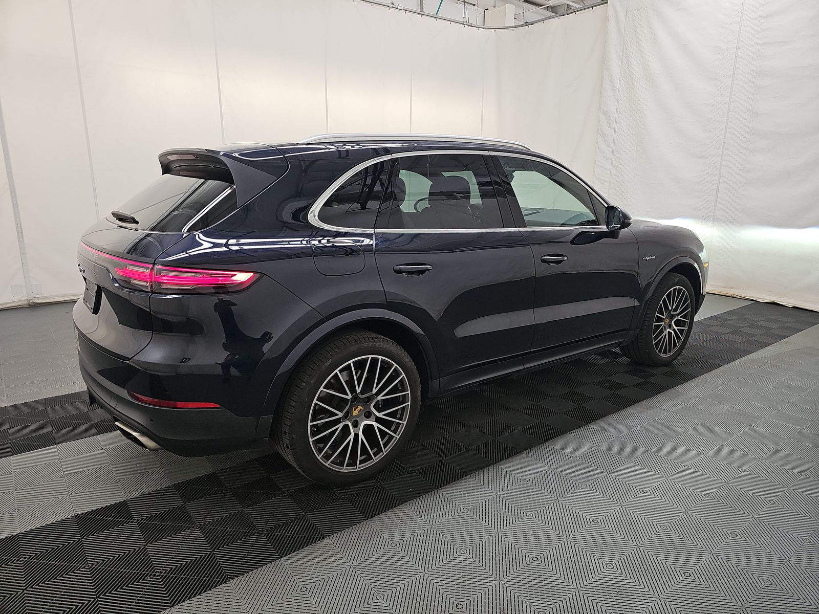 2022 Porsche Cayenne E-Hybrid AWD