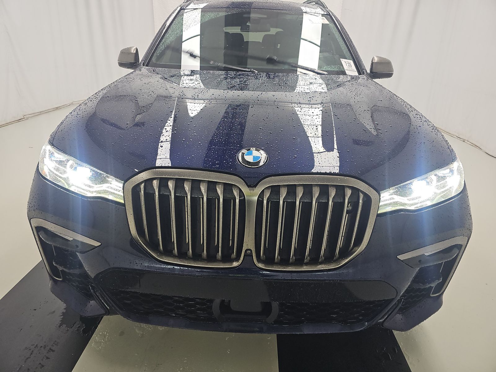 2020 BMW X7 M50i AWD