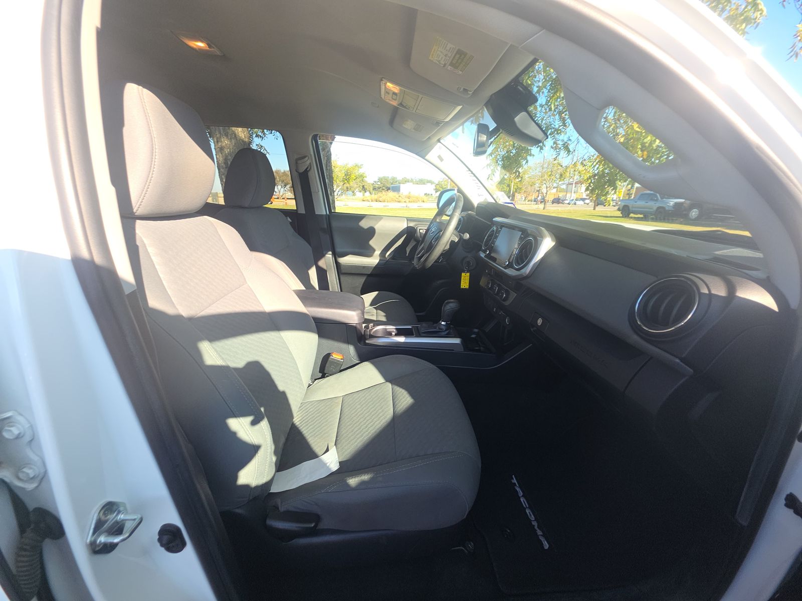 2022 Toyota Tacoma SR5 RWD