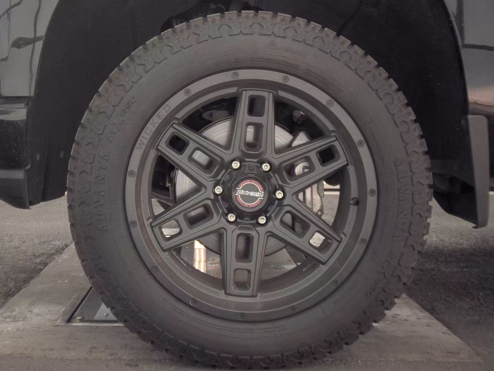 2022 Chevrolet Silverado 1500 Custom Trail Boss AWD