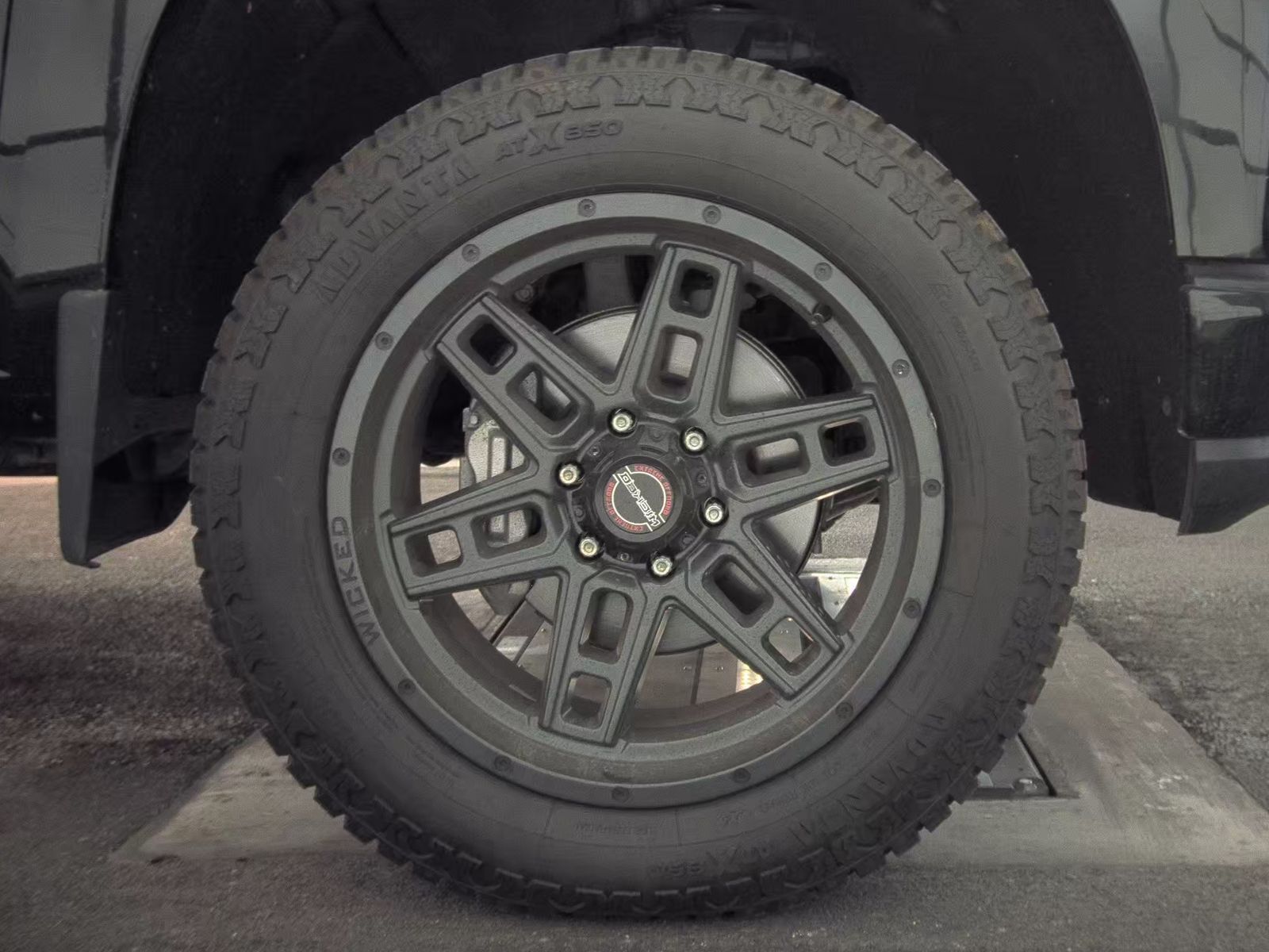 2022 Chevrolet Silverado 1500 Custom Trail Boss AWD