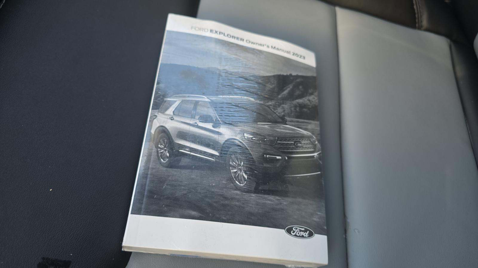 2023 Ford Explorer XLT AWD